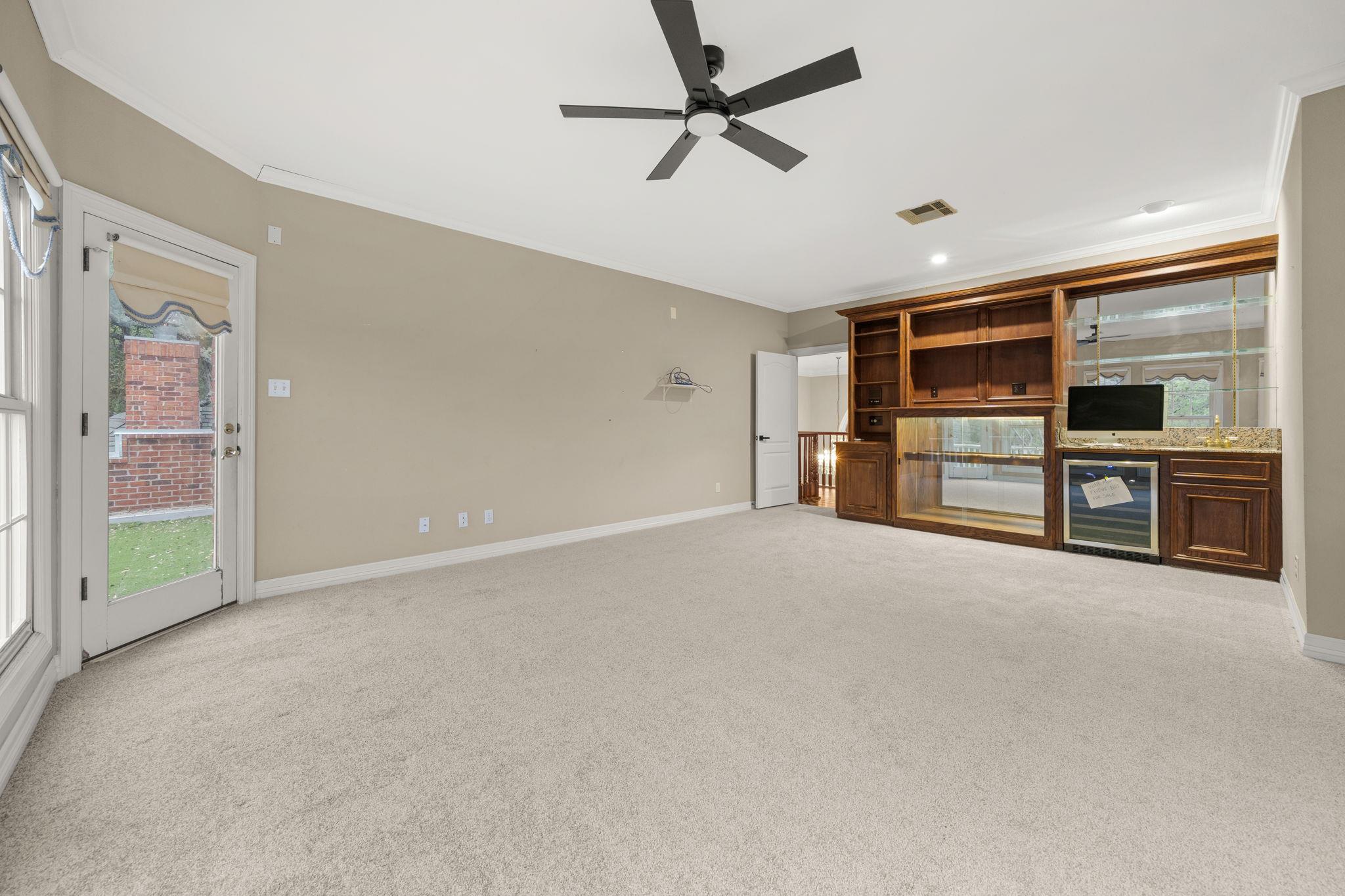 901 Westlake Dr, West Lake Hills, TX 78746