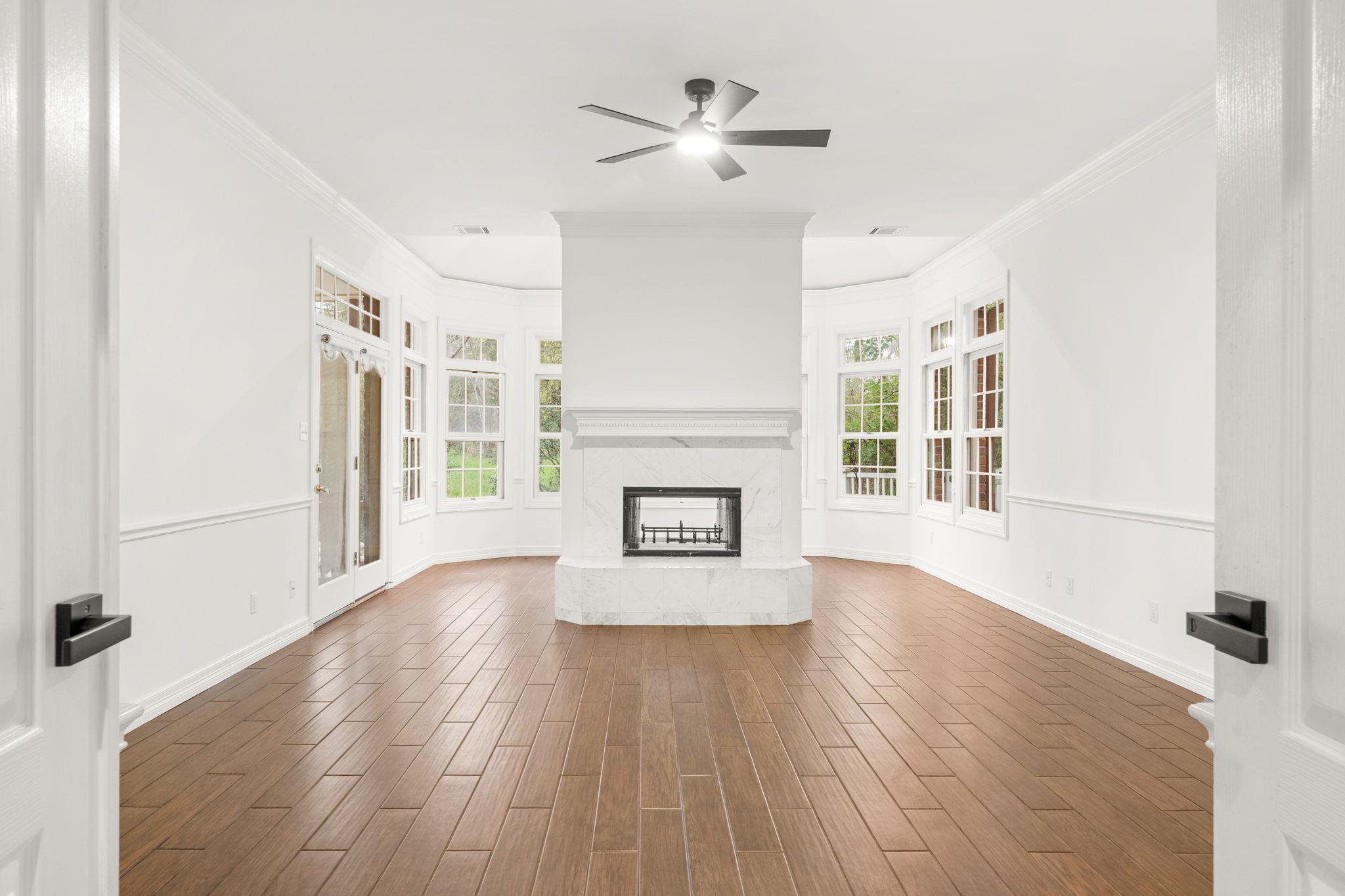 901 Westlake Dr, West Lake Hills, TX 78746