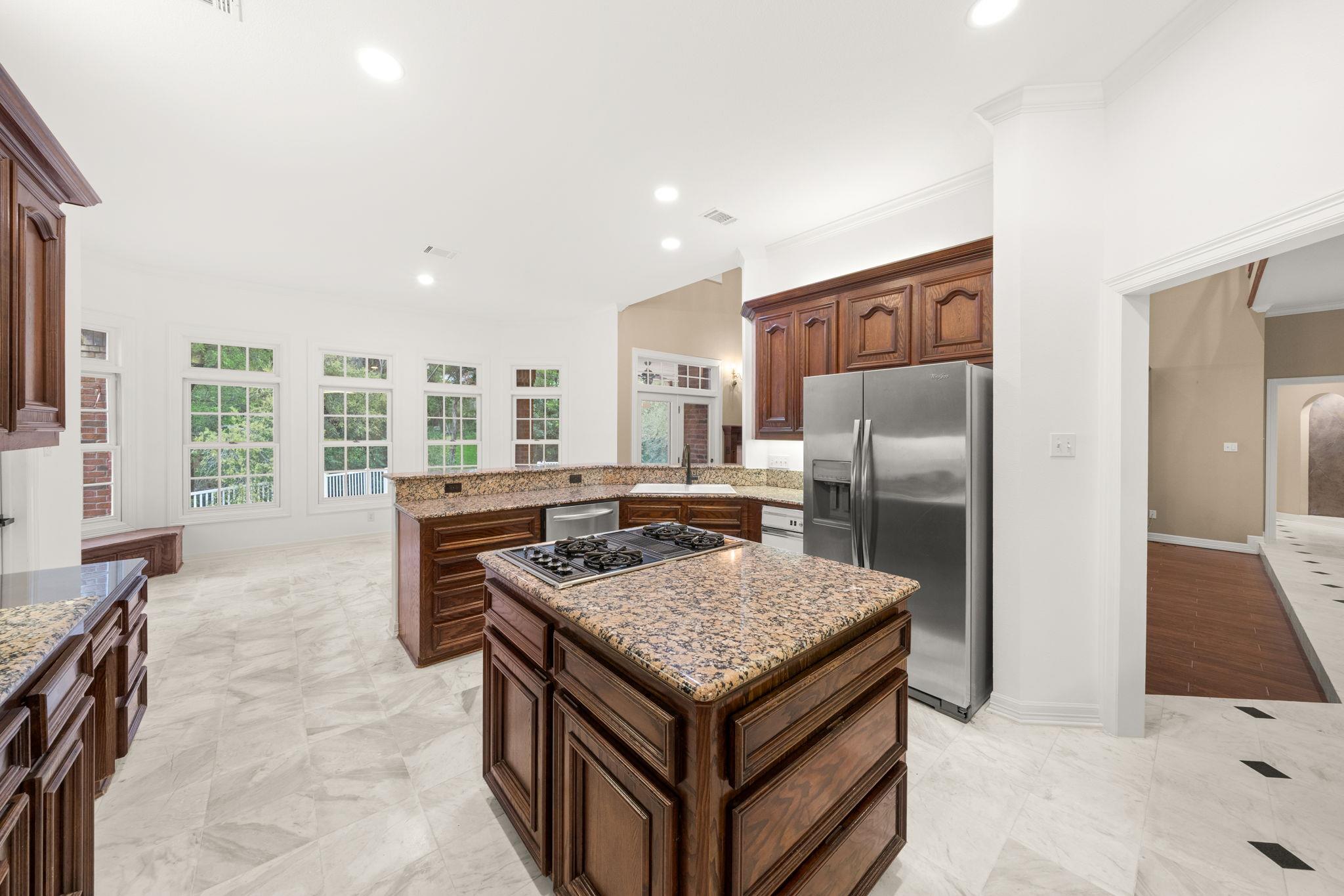 901 Westlake Dr, West Lake Hills, TX 78746