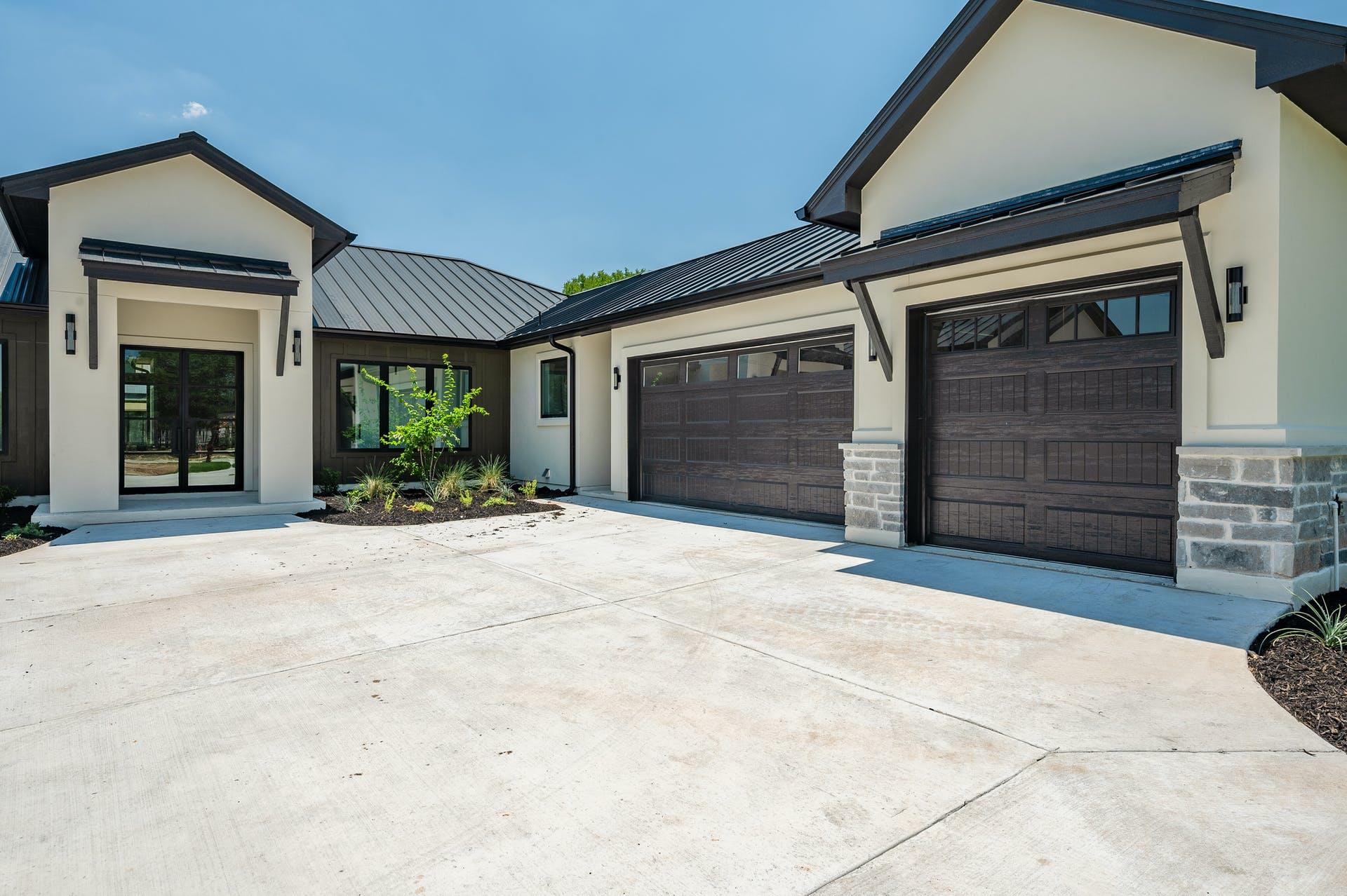 125 Stockman Dr, Dripping Springs, TX 78620