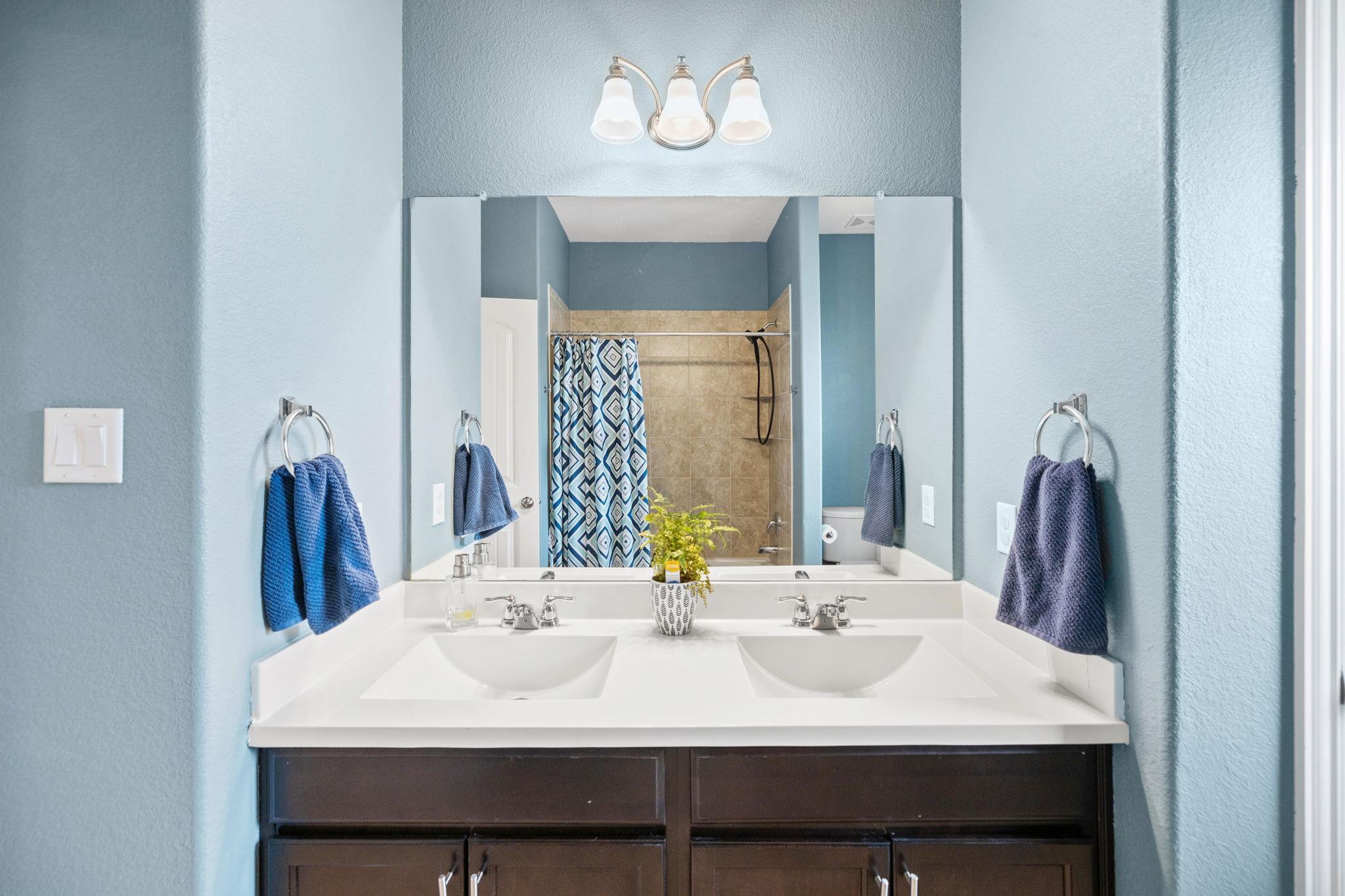 454 Shale Cir, Buda, TX 78610