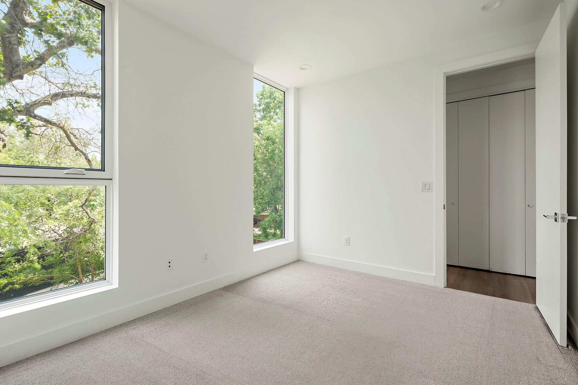 5507 Manor Rd # B, Austin, TX 78723