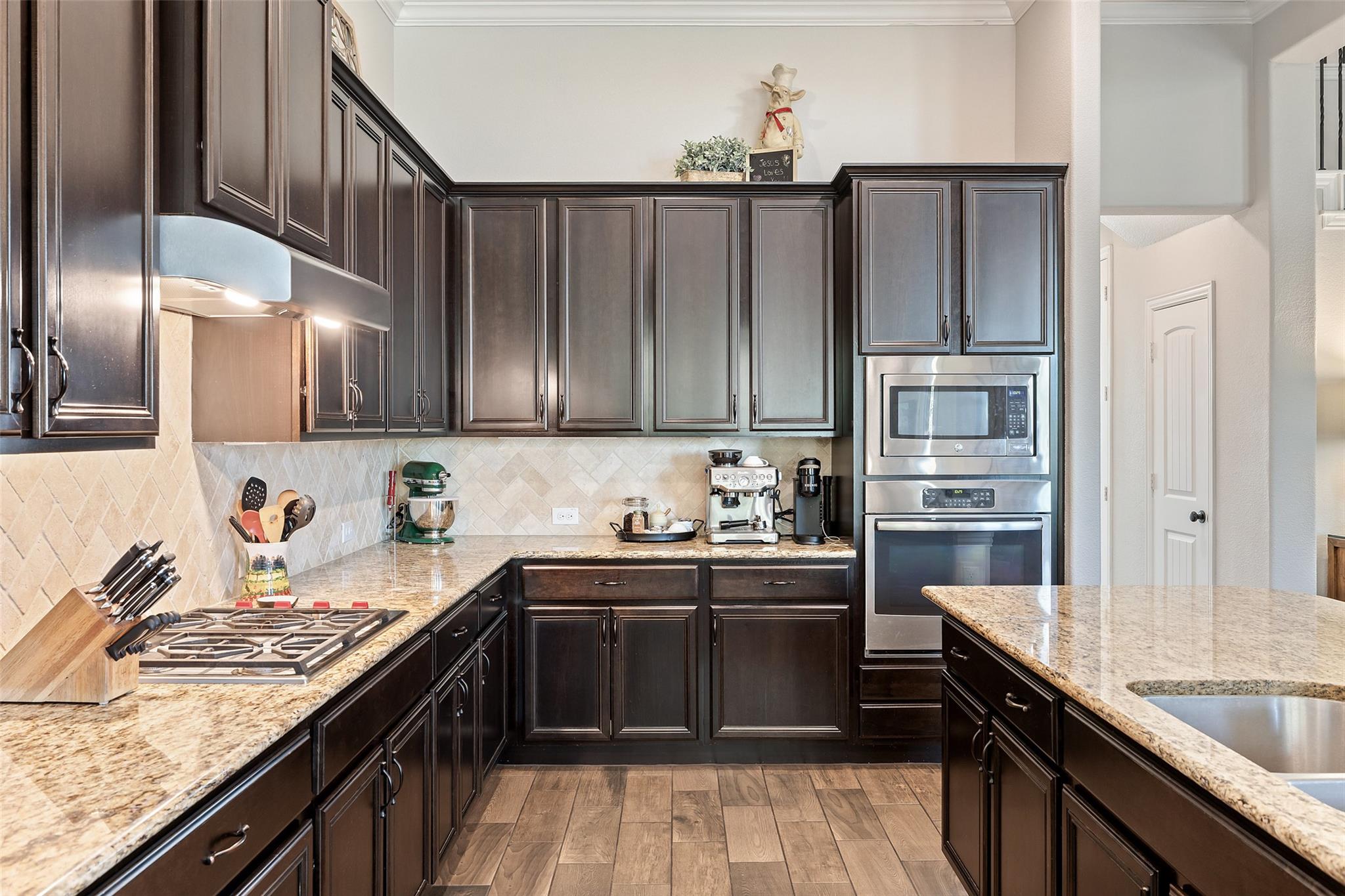 4512 Diamante Dr, Spicewood, TX 78669