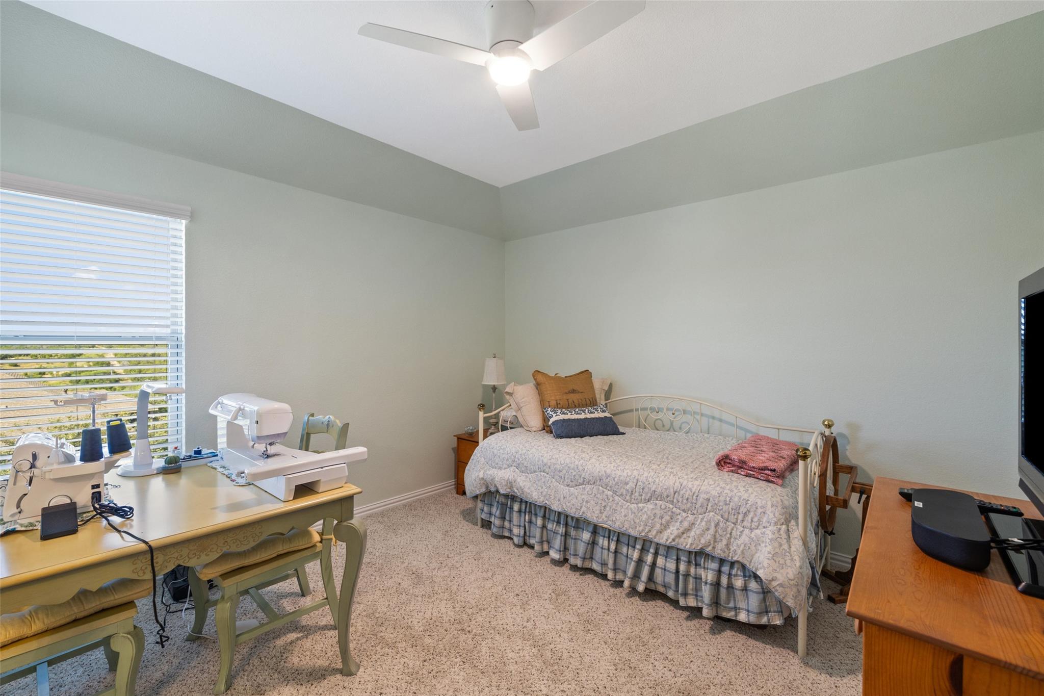 4512 Diamante Dr, Spicewood, TX 78669