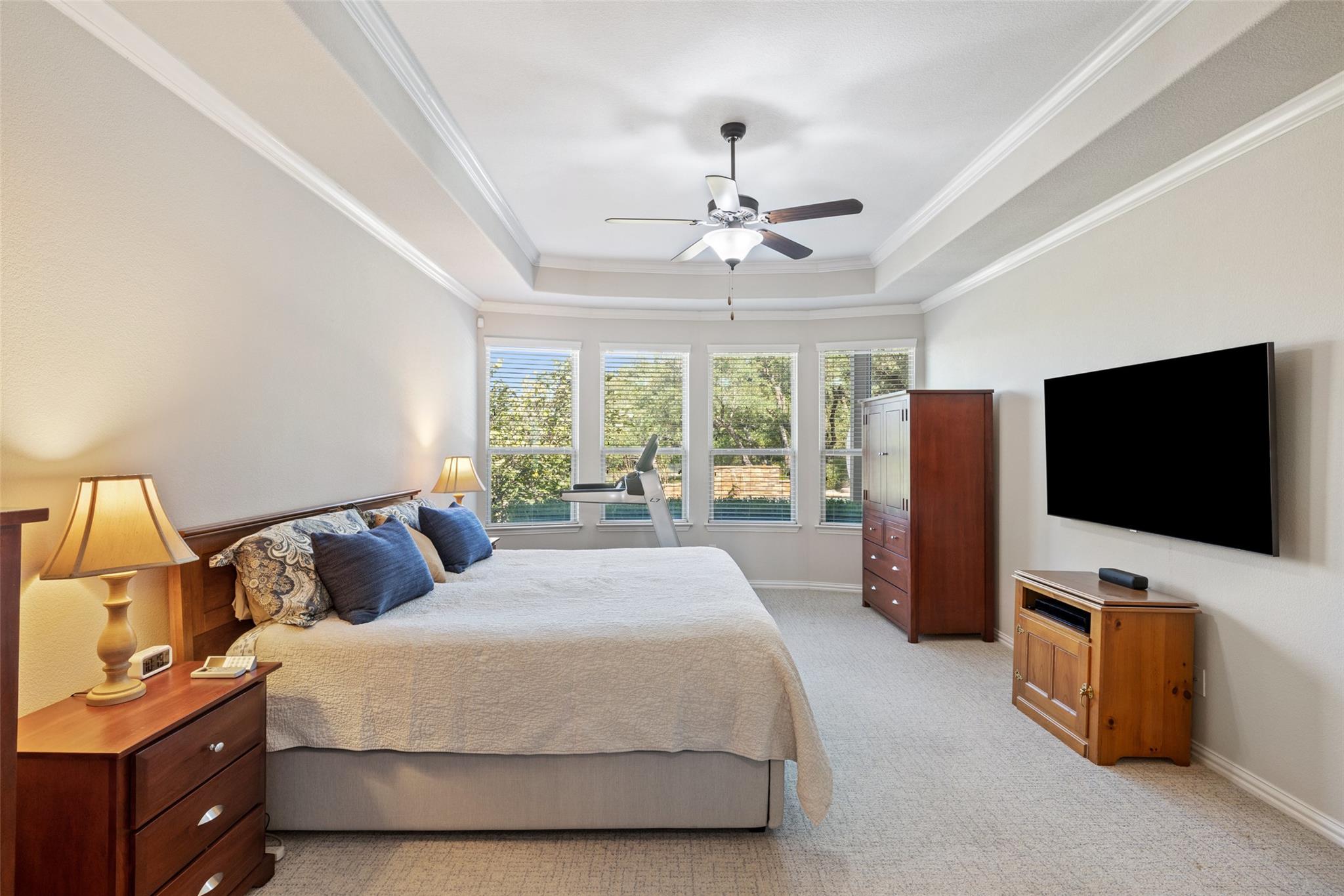 4512 Diamante Dr, Spicewood, TX 78669