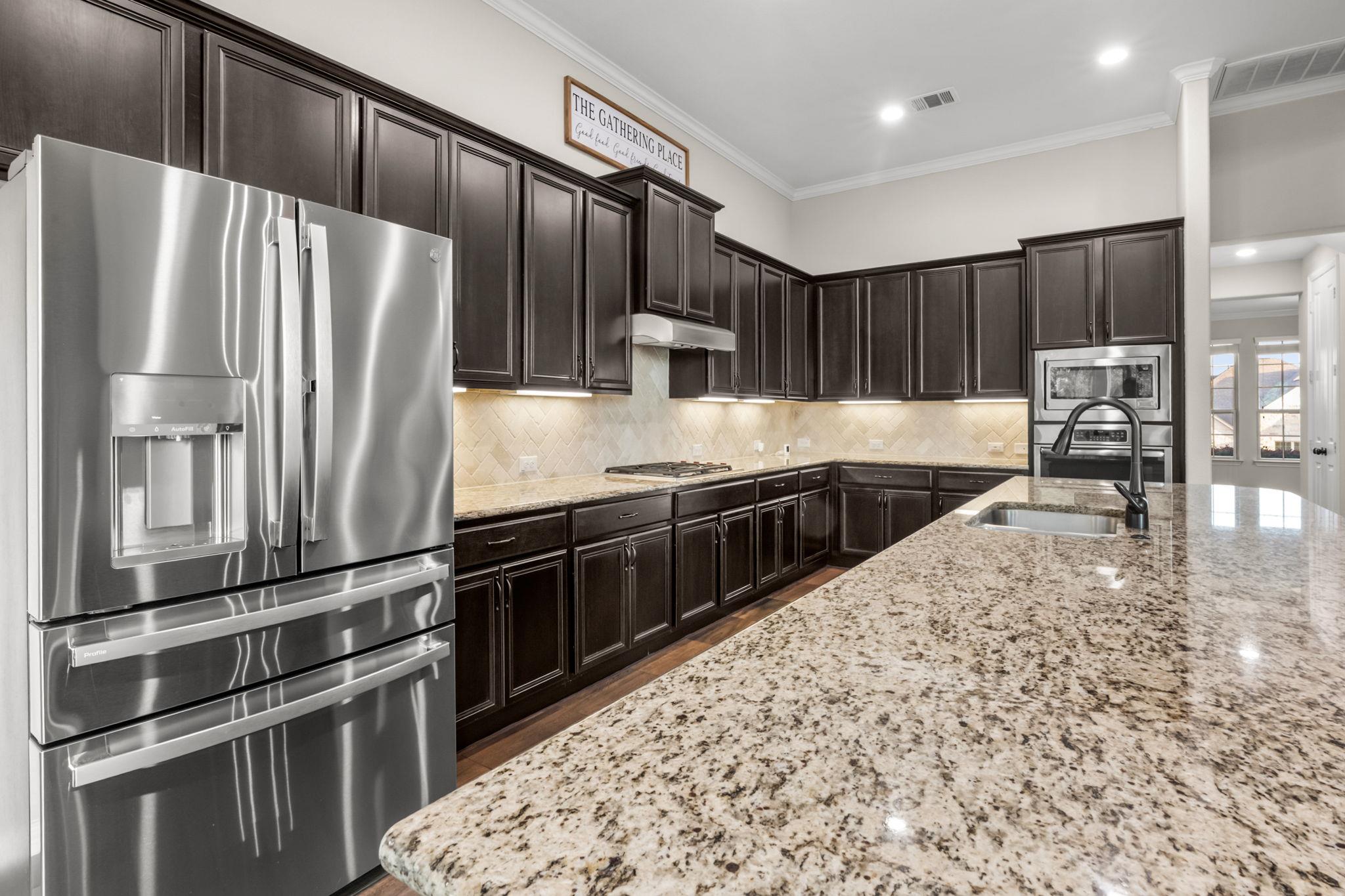 4512 Diamante Dr, Spicewood, TX 78669