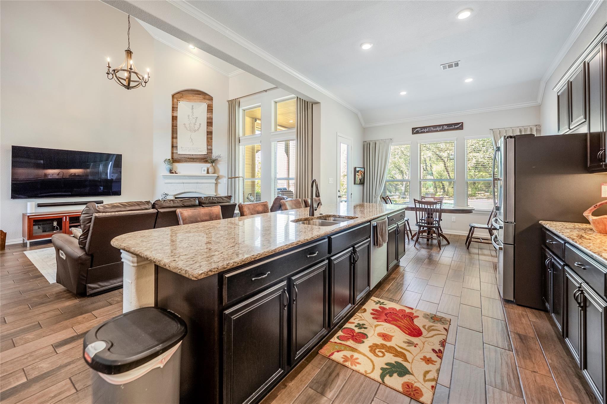 4512 Diamante Dr, Spicewood, TX 78669