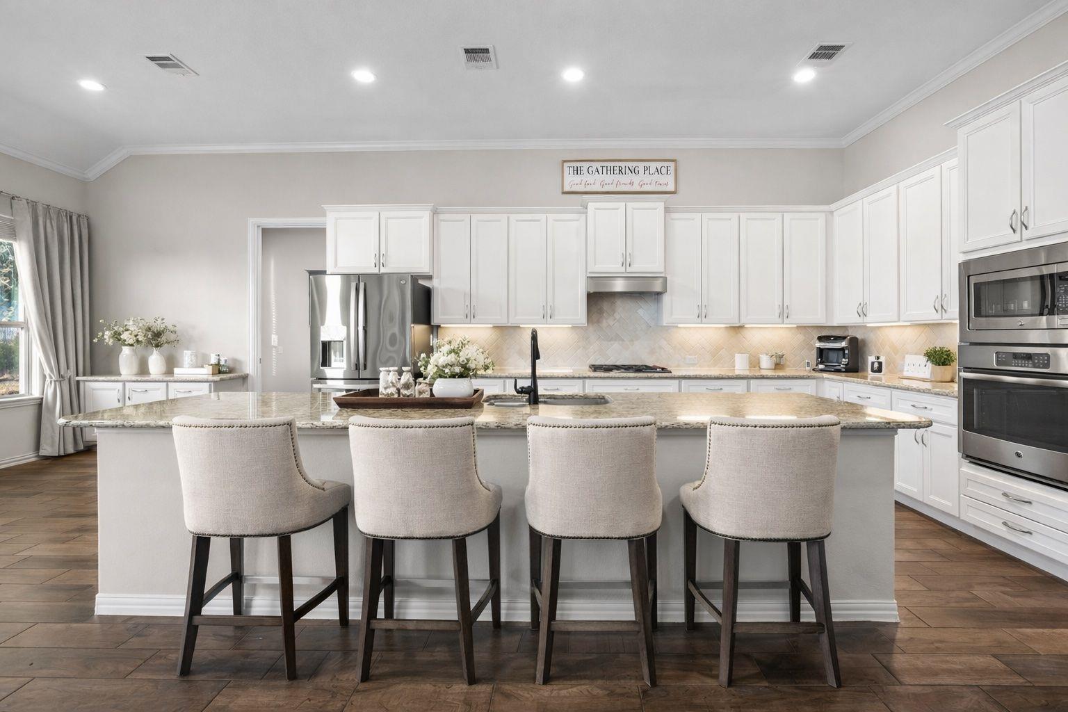 4512 Diamante Dr, Spicewood, TX 78669