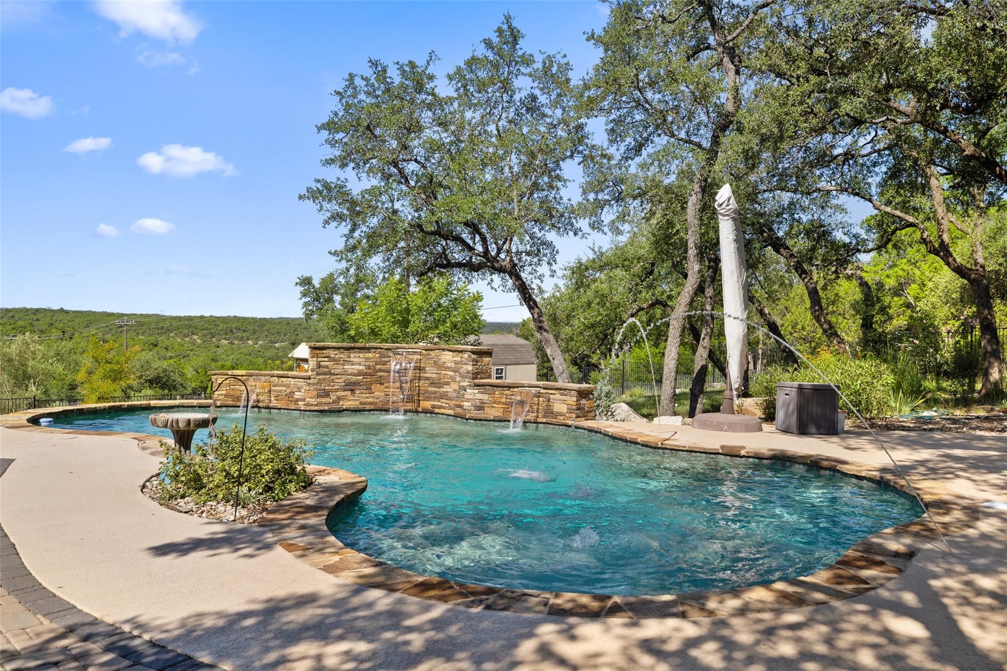 4512 Diamante Dr, Spicewood, TX 78669