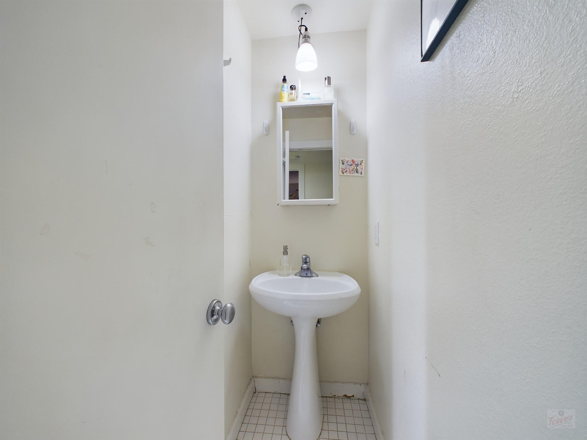 915 Keith Ln # 103, Austin, TX 78705