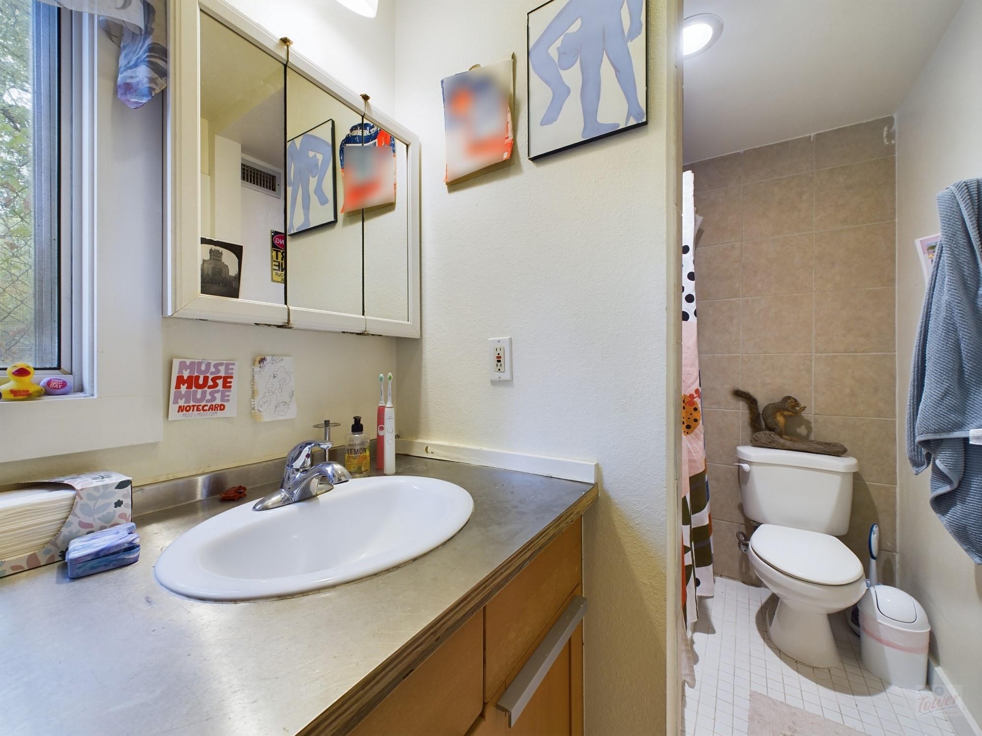 915 Keith Ln # 103, Austin, TX 78705