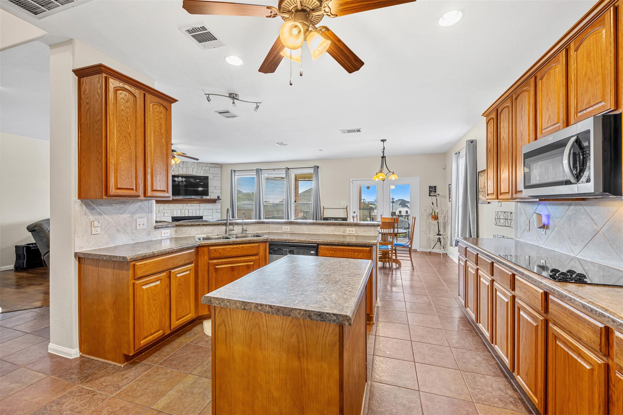 2011 Sandy Point Rd, Harker Heights, TX 76548