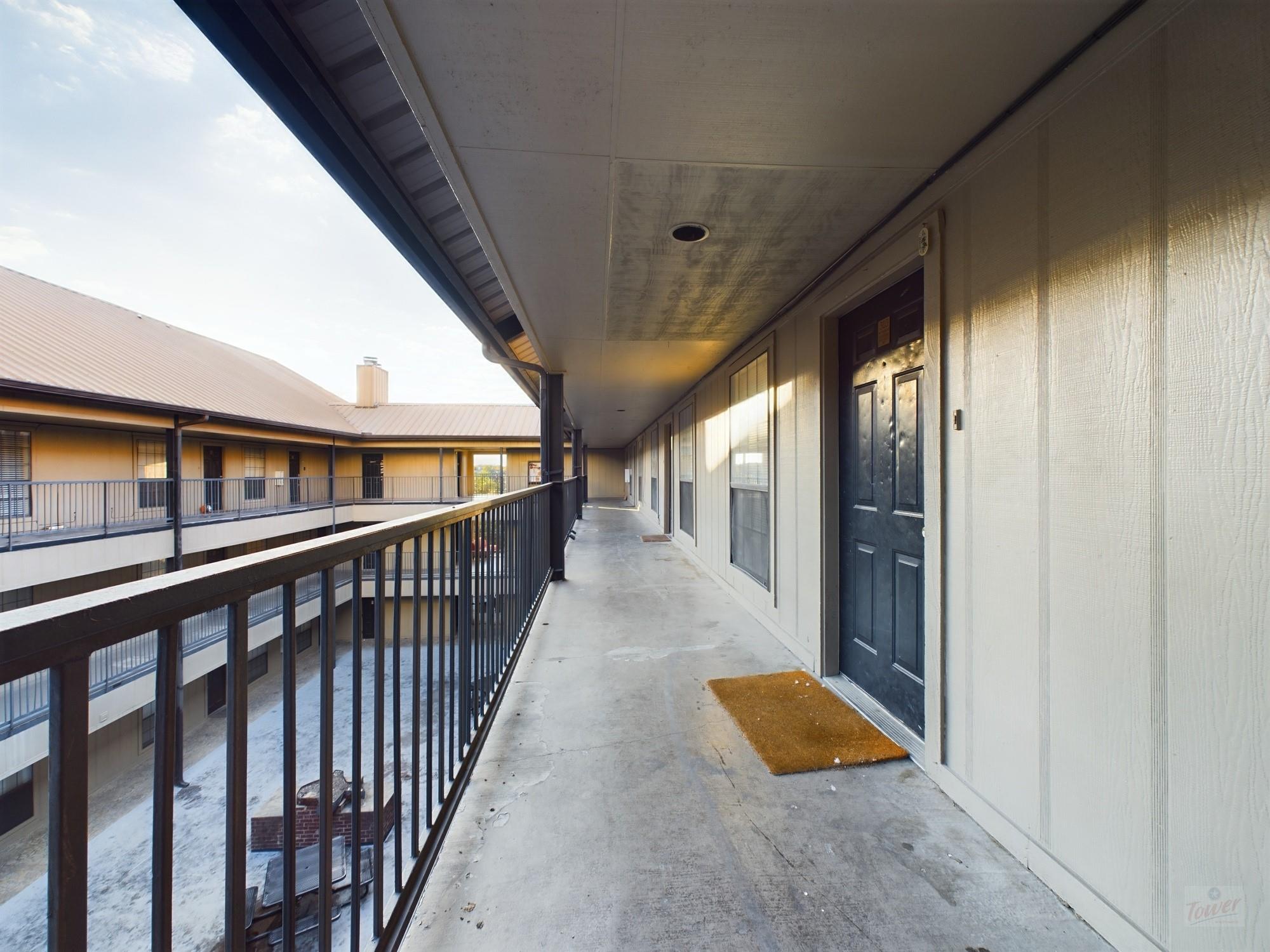 2401 Leon St # 303, Austin, TX 78705