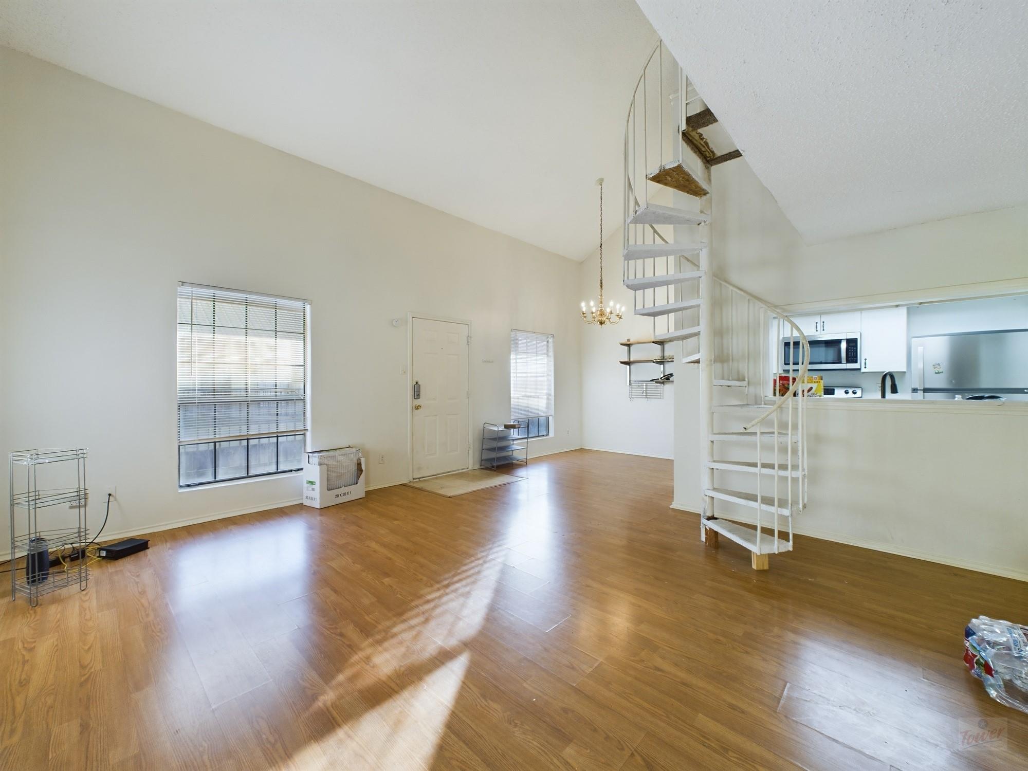 2401 Leon St # 303, Austin, TX 78705