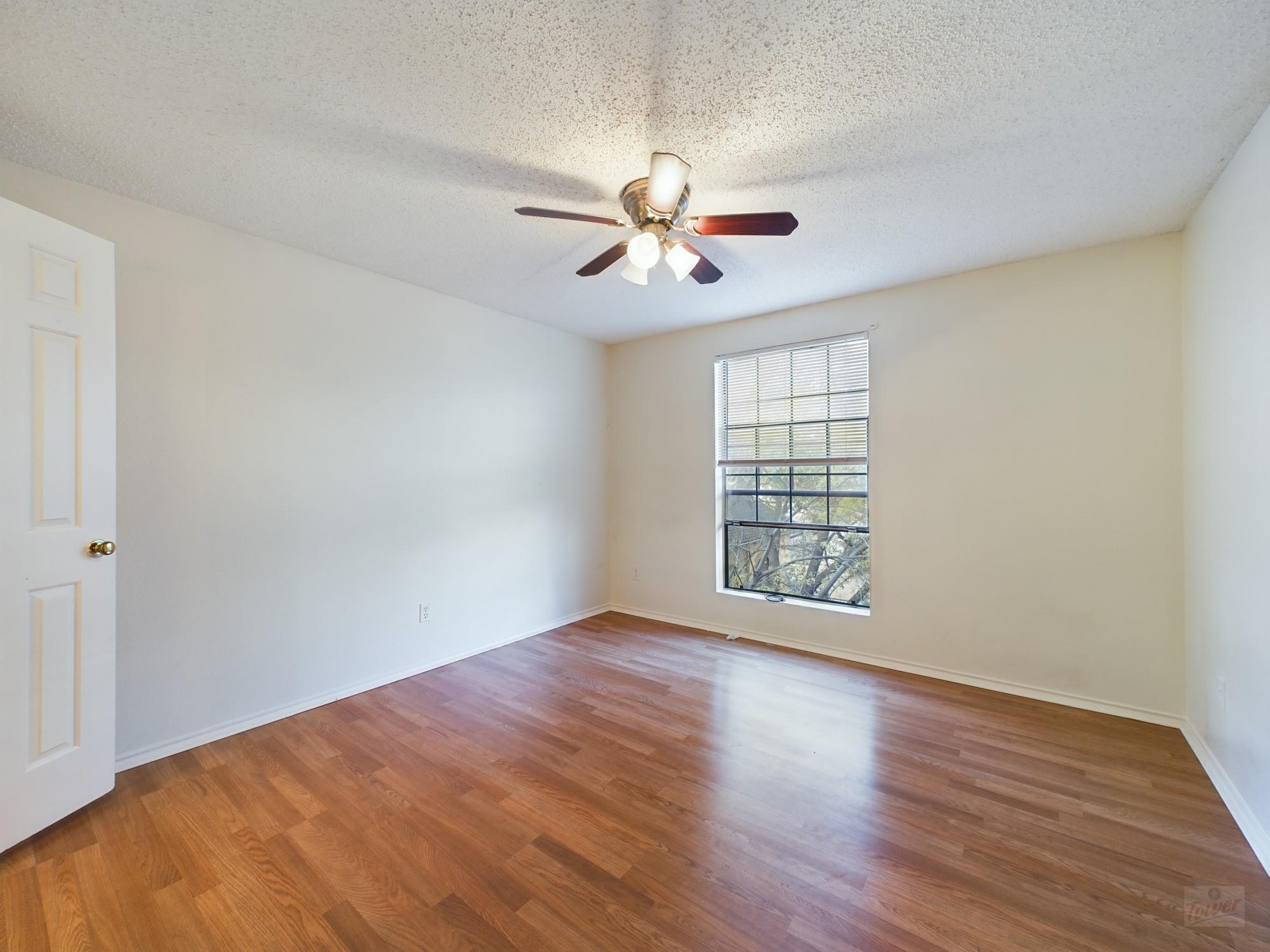 2401 Leon St # 303, Austin, TX 78705