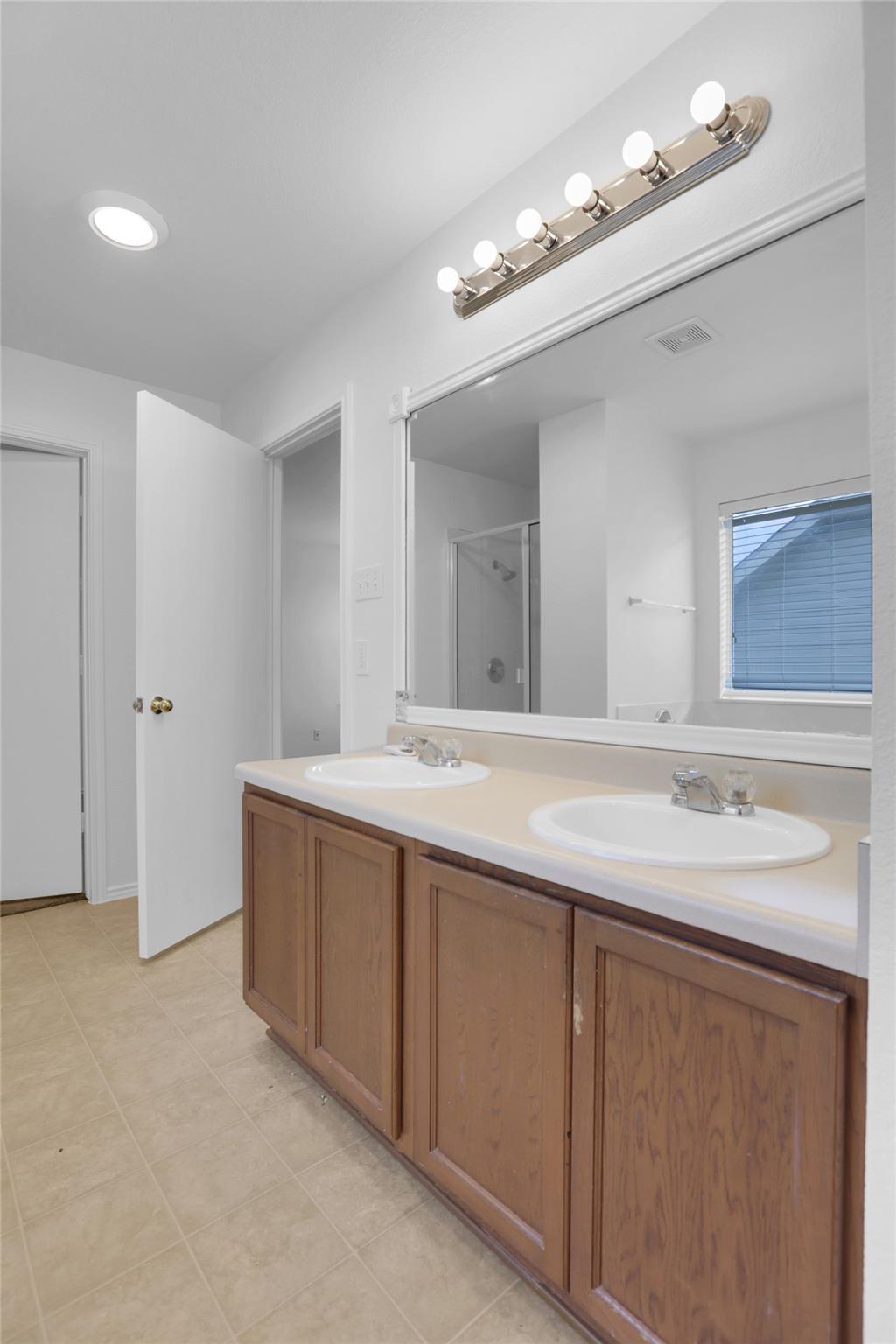 18801 Great Falls Dr, Manor, TX 78653