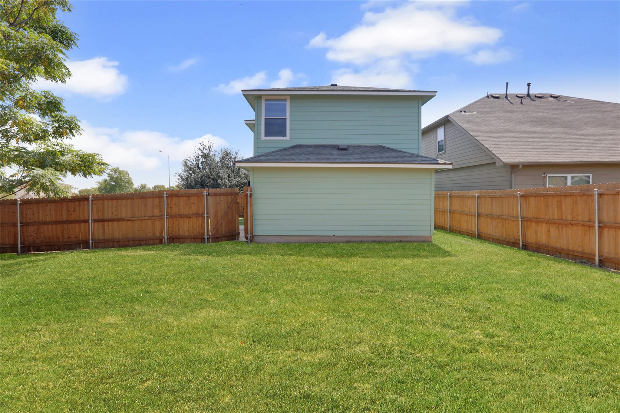 18801 Great Falls Dr, Manor, TX 78653