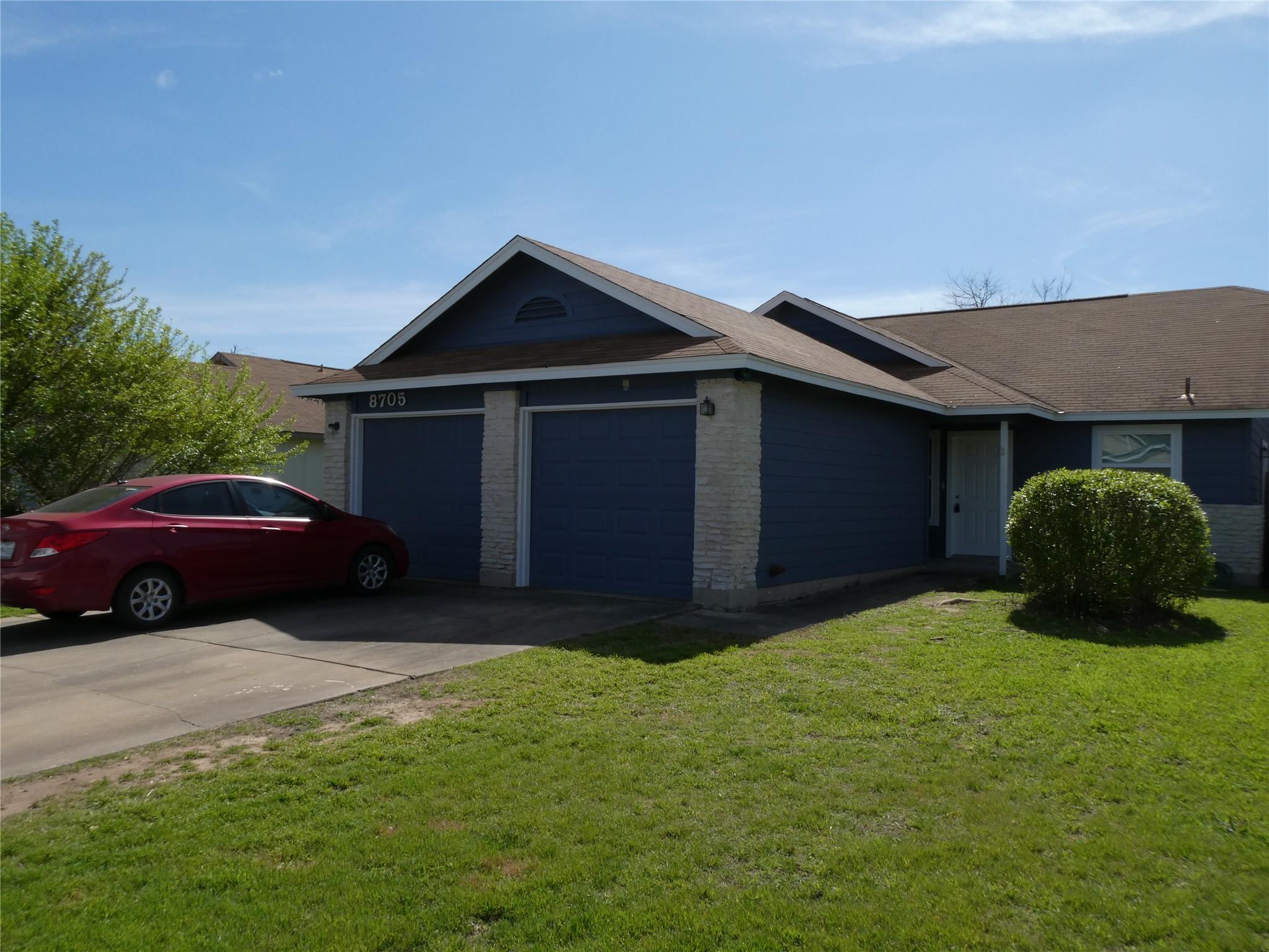 8705 Pineridge Dr # B, Austin, TX 78729