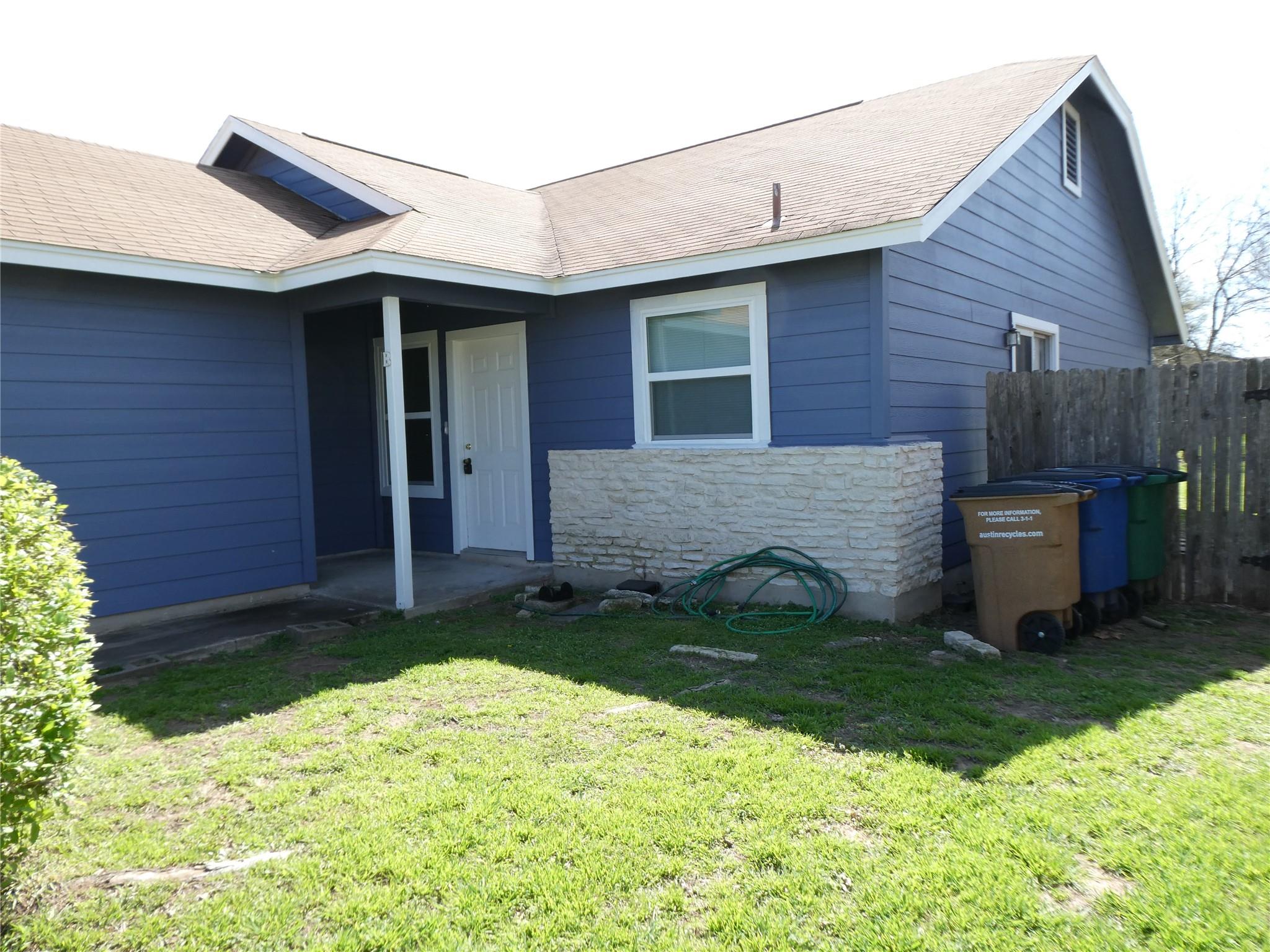 8705 Pineridge Dr # B, Austin, TX 78729