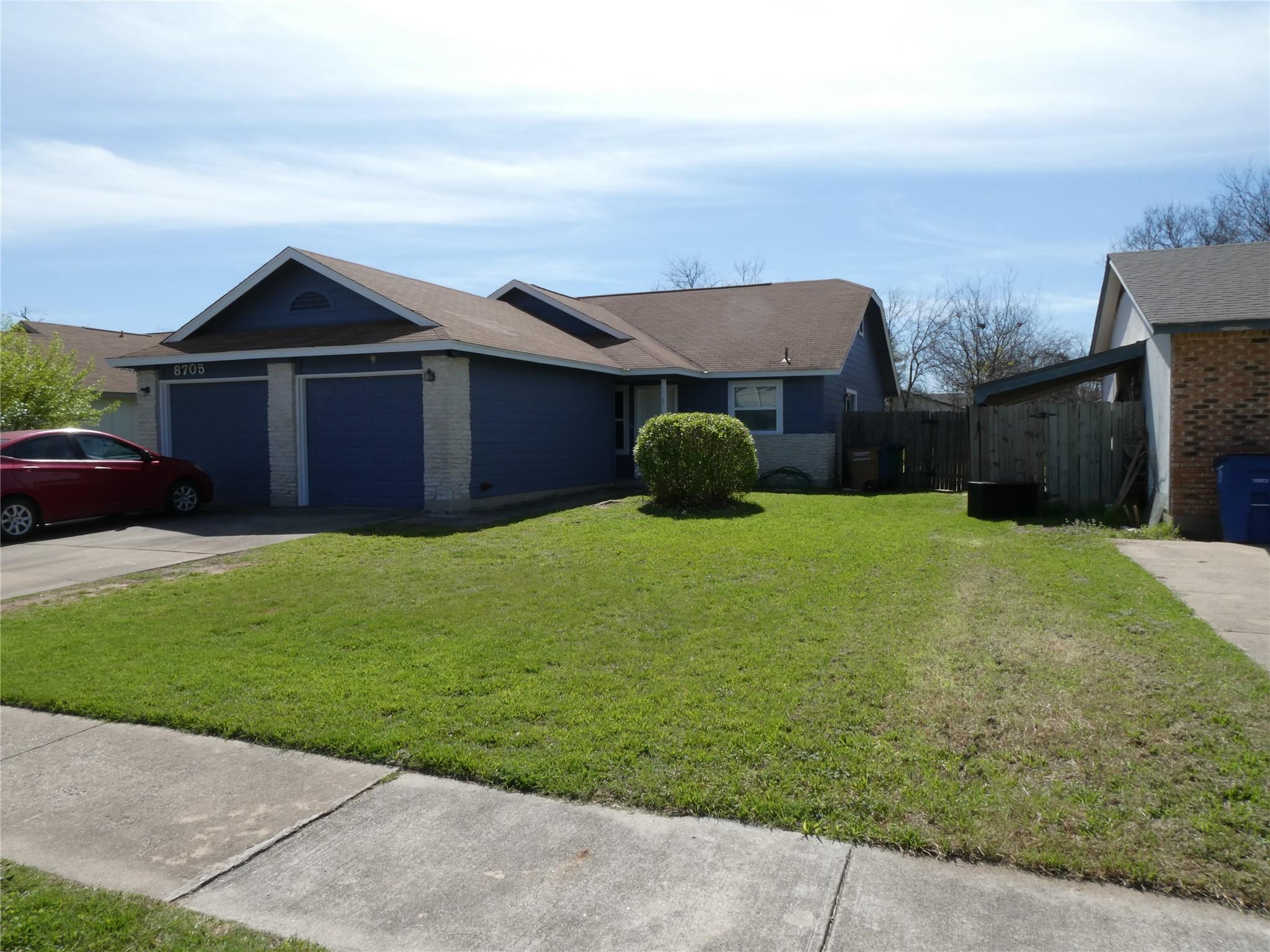 8705 Pineridge Dr # B, Austin, TX 78729