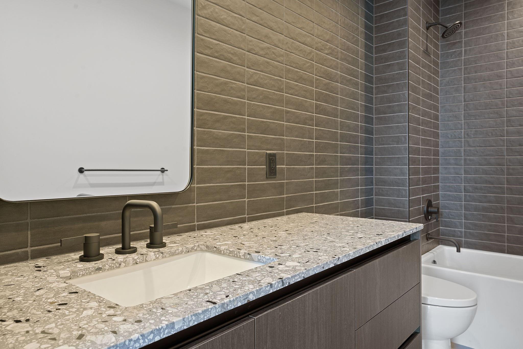 84 East Ave # 2708, Austin, TX 78701