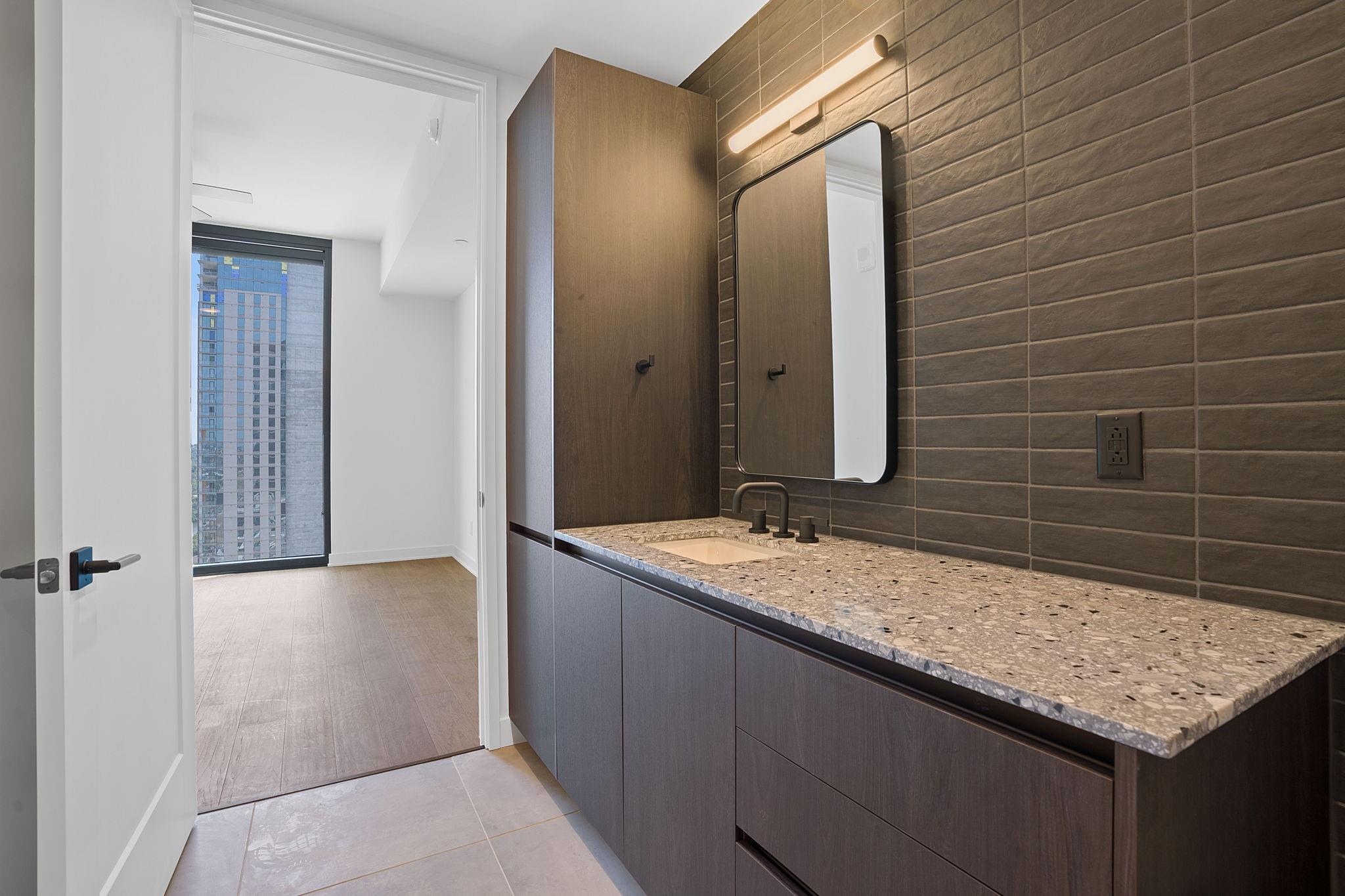 84 East Ave # 2708, Austin, TX 78701