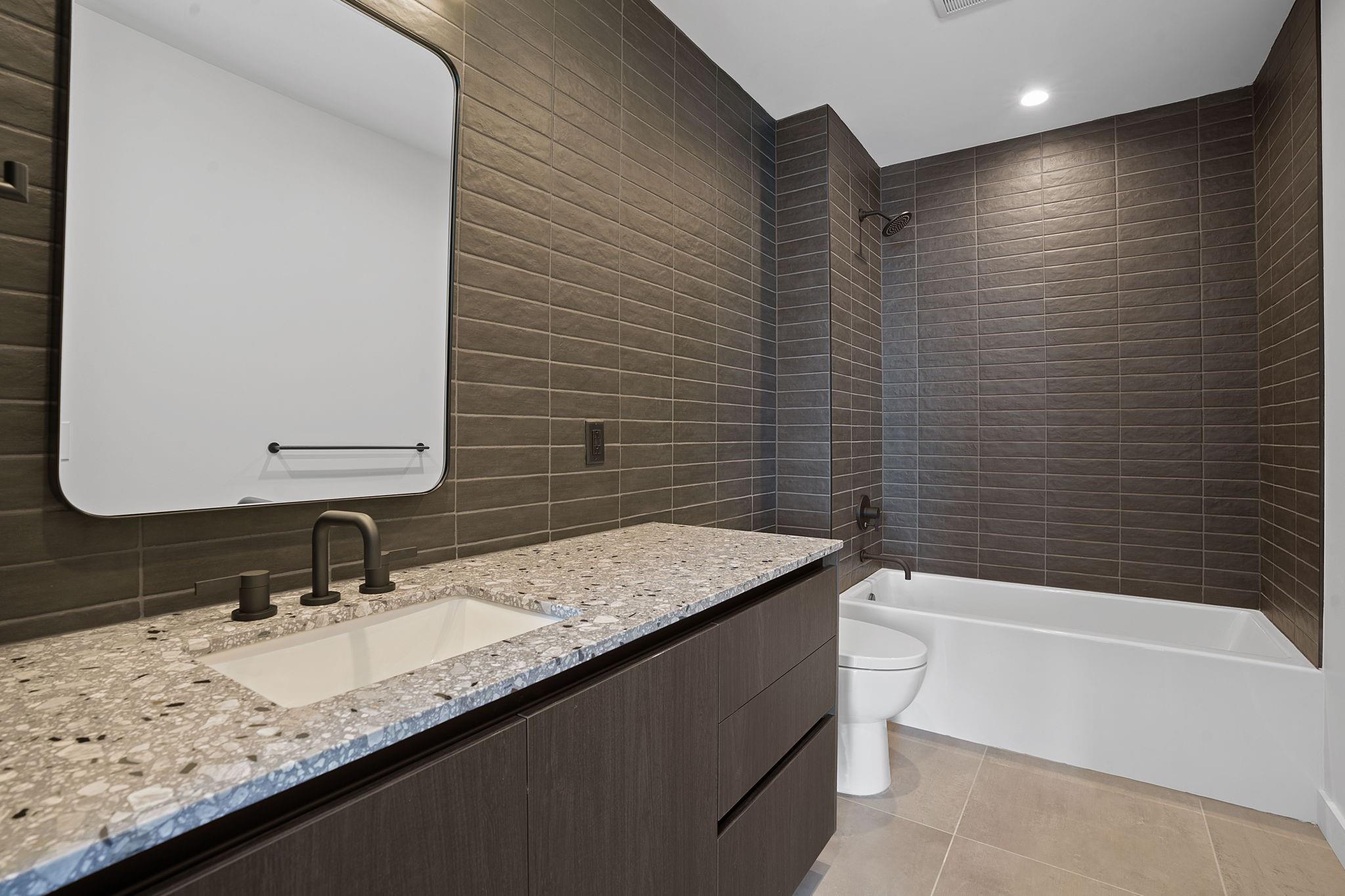 84 East Ave # 2708, Austin, TX 78701