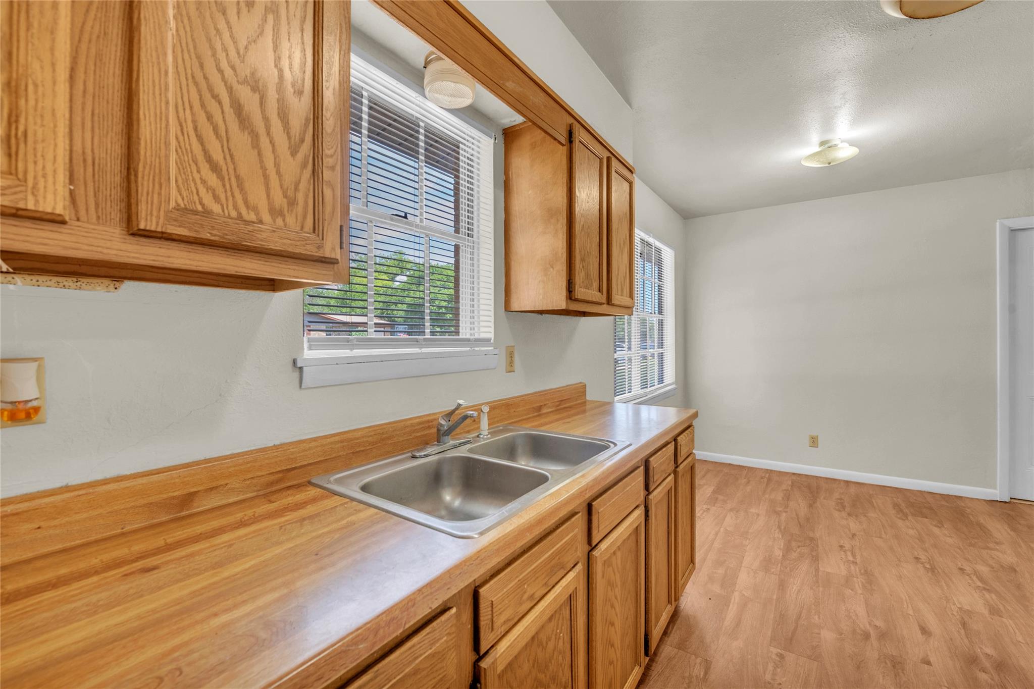 1210 Ridgemont Dr, Killeen, TX 76549