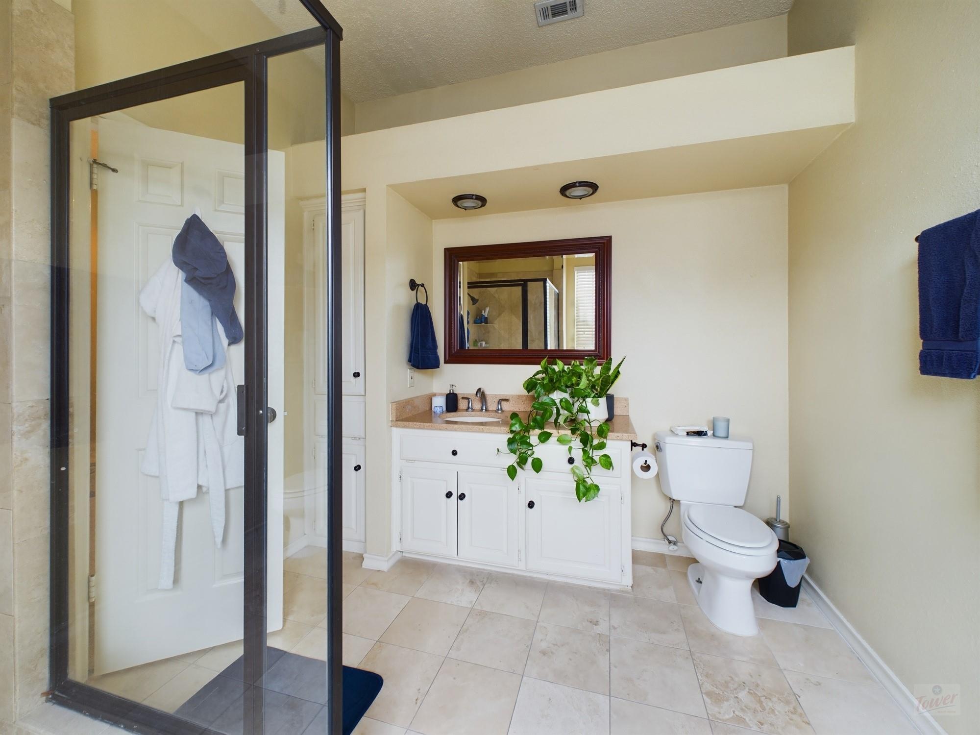 914 W 26th St # 303, Austin, TX 78705