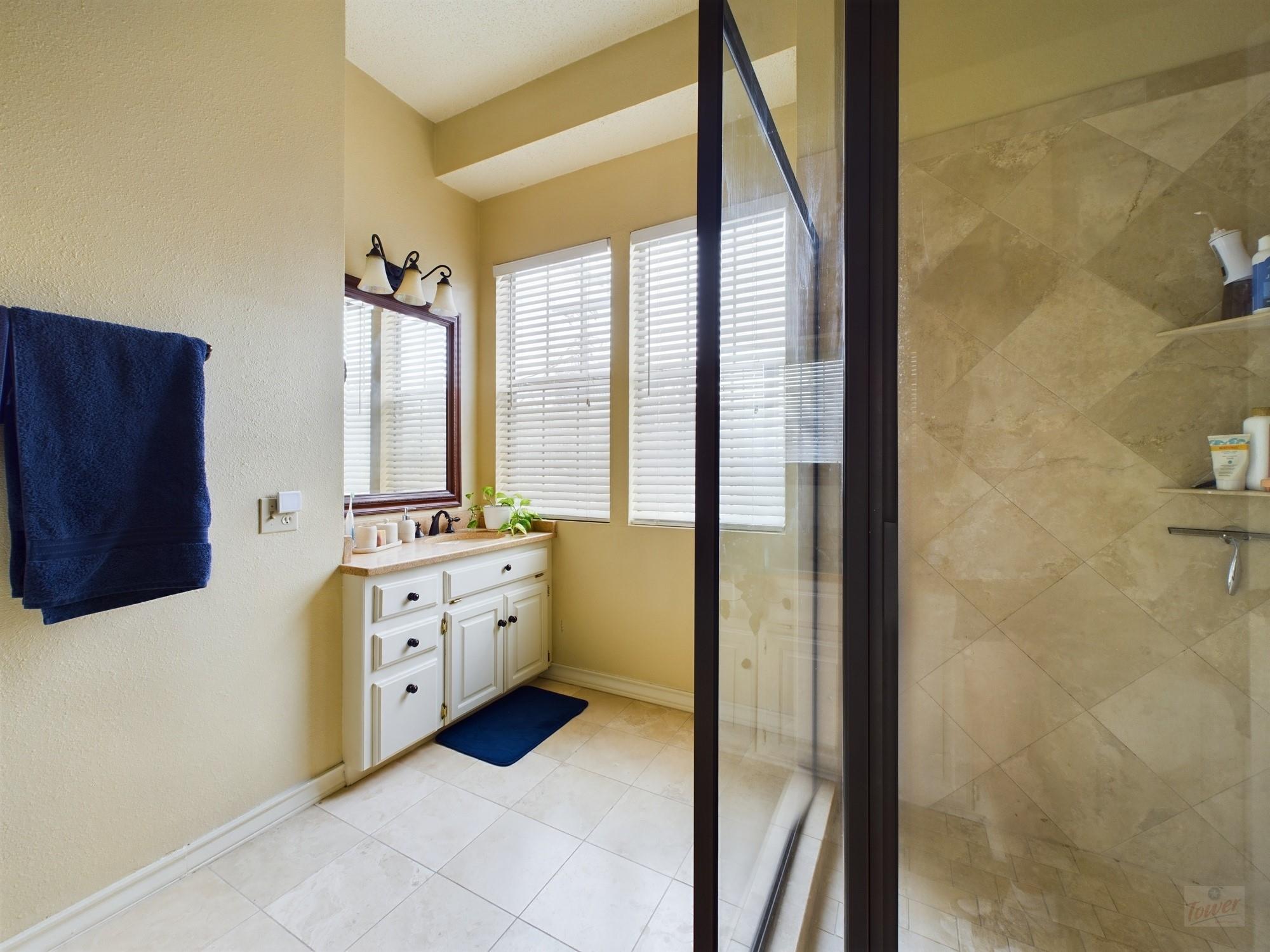 914 W 26th St # 303, Austin, TX 78705