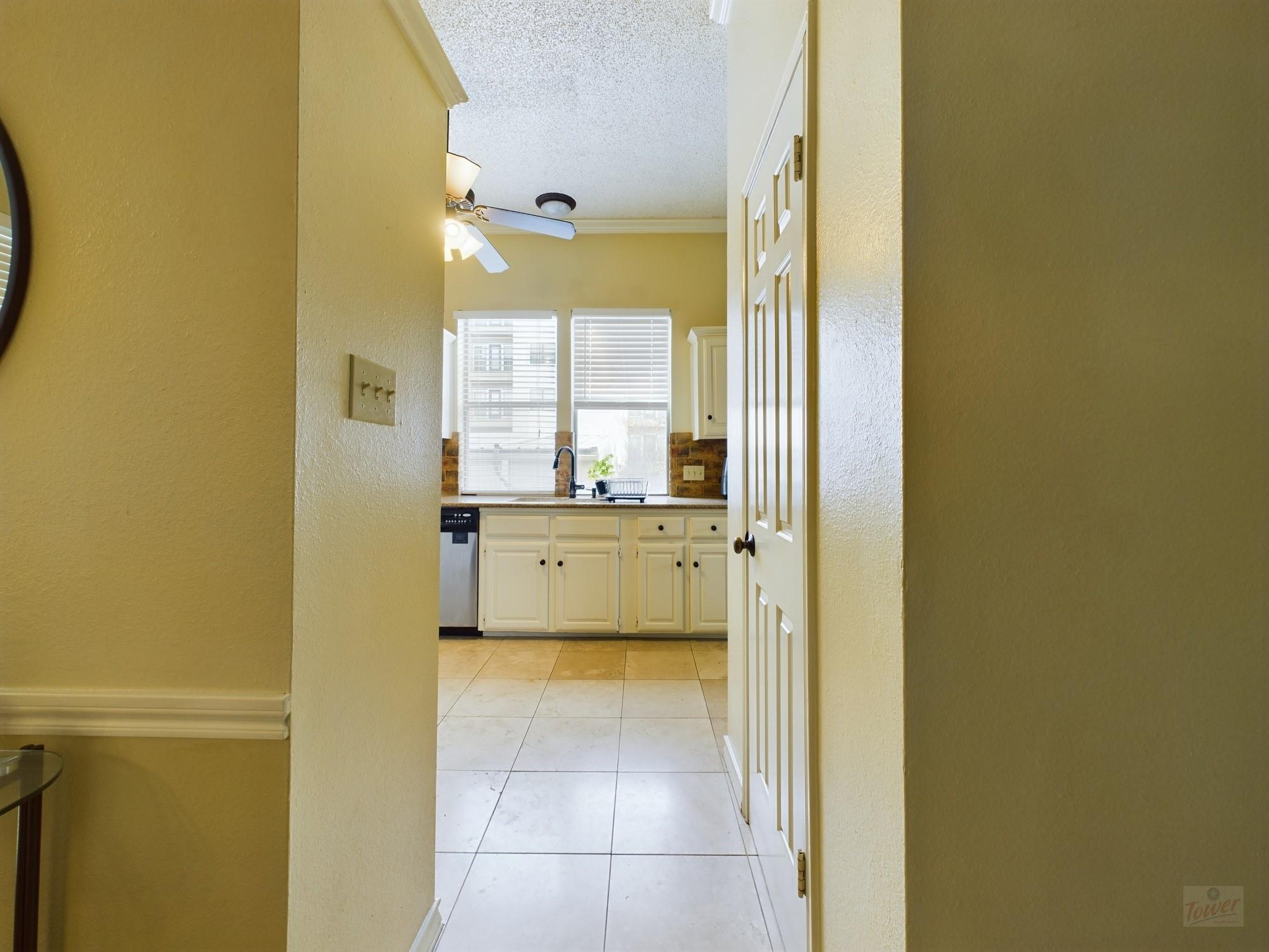 914 W 26th St # 303, Austin, TX 78705