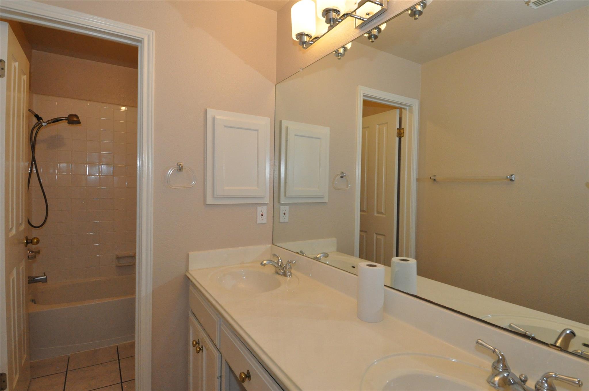 13304 Bosswood Dr, Austin, TX 78727