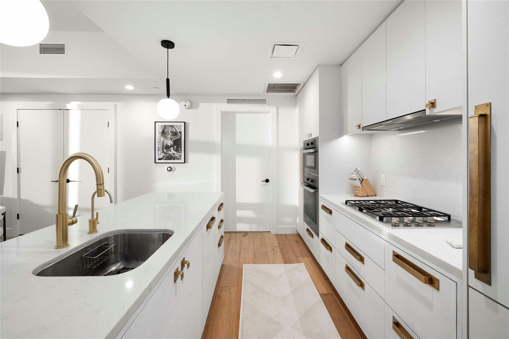 70 Rainey St # 1506, Austin, TX 78701