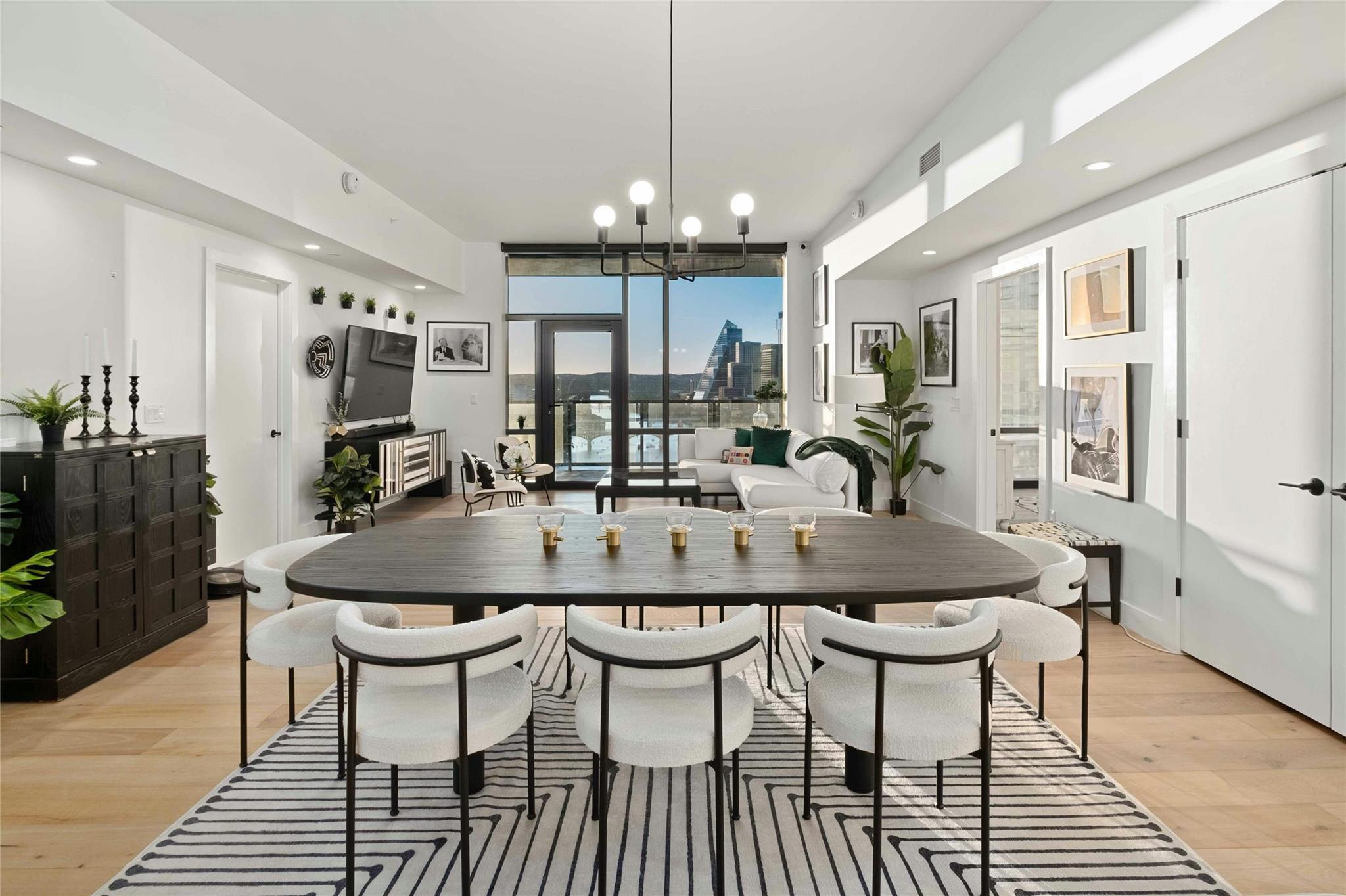 70 Rainey St # 1506, Austin, TX 78701