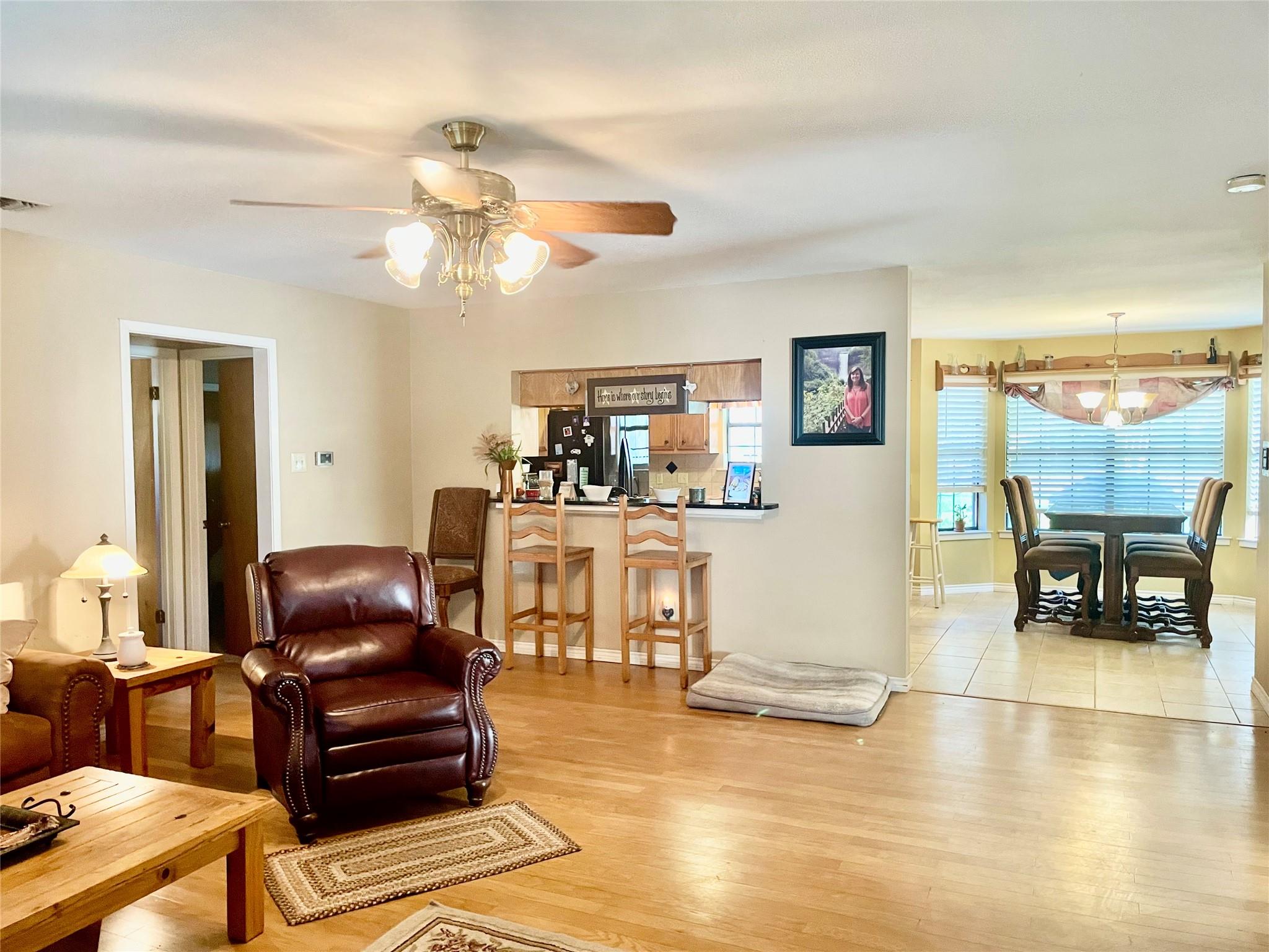 1113 Hackberry Dr, Marble Falls, TX 78654