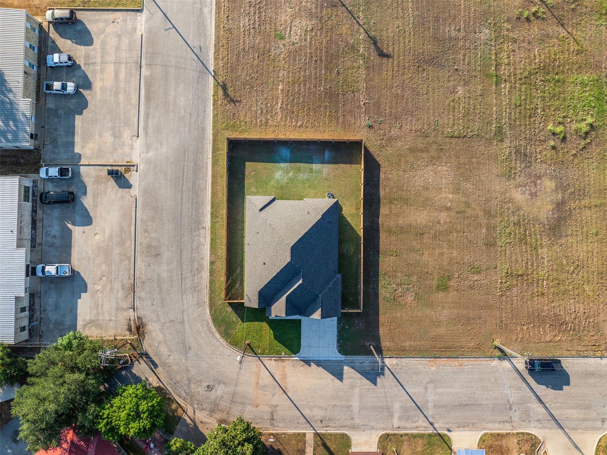 340 Cactus St, Giddings, TX 78942