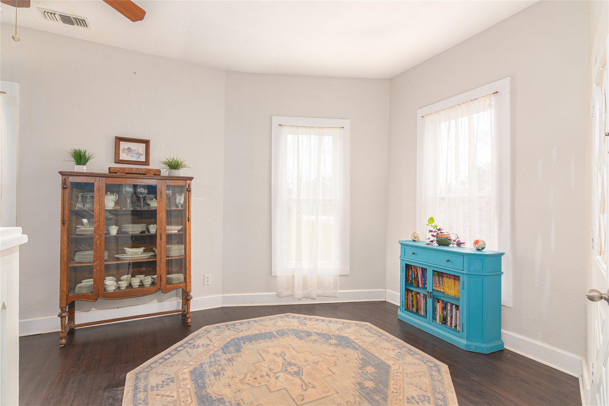 204 Prim Rose St, Blanco, TX 78606