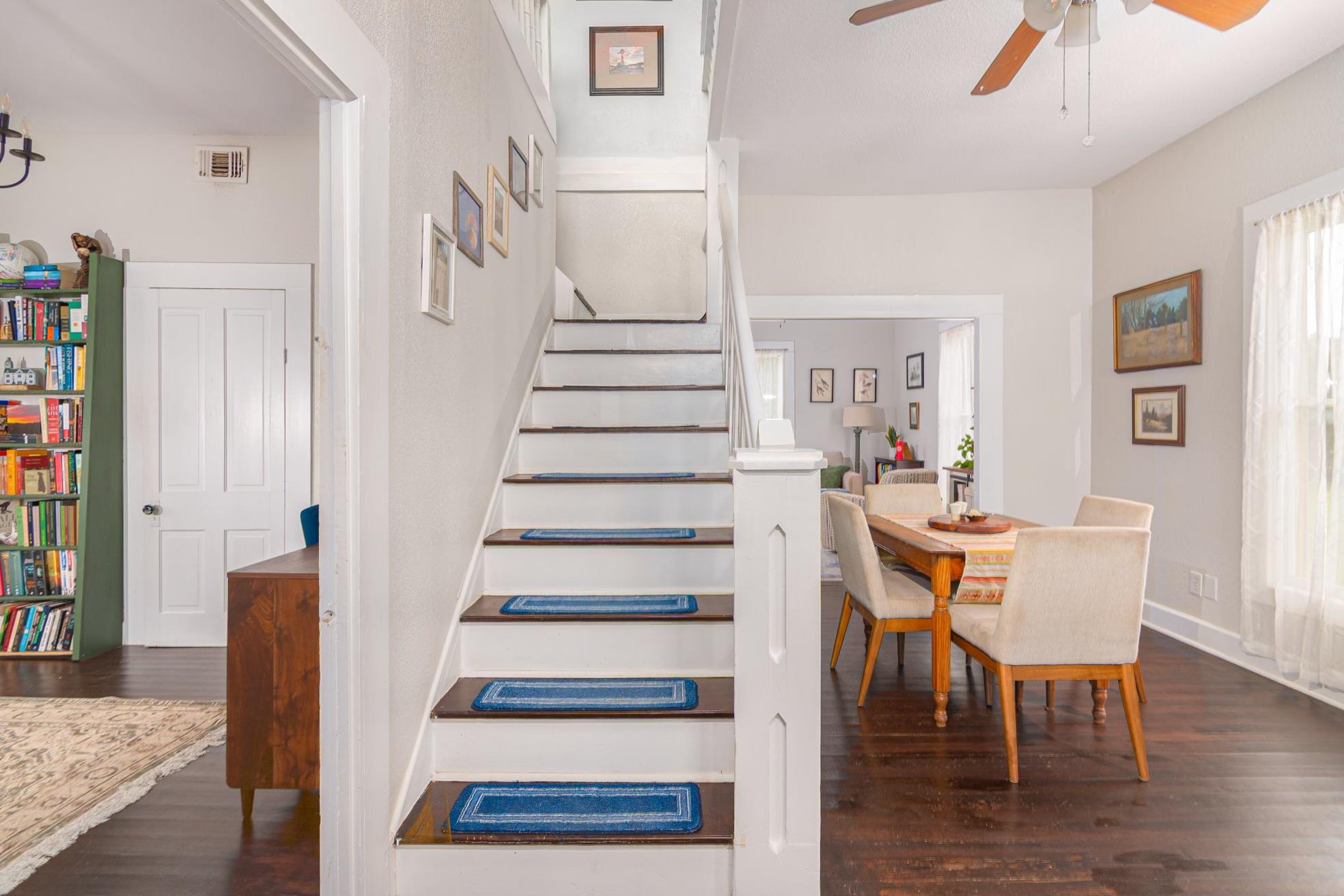 204 Prim Rose St, Blanco, TX 78606