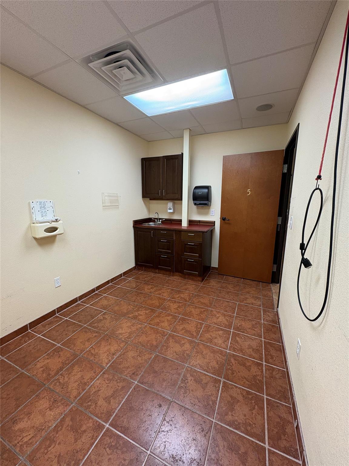 7700 Cat Hollow Dr # 202, Round Rock, TX 78681