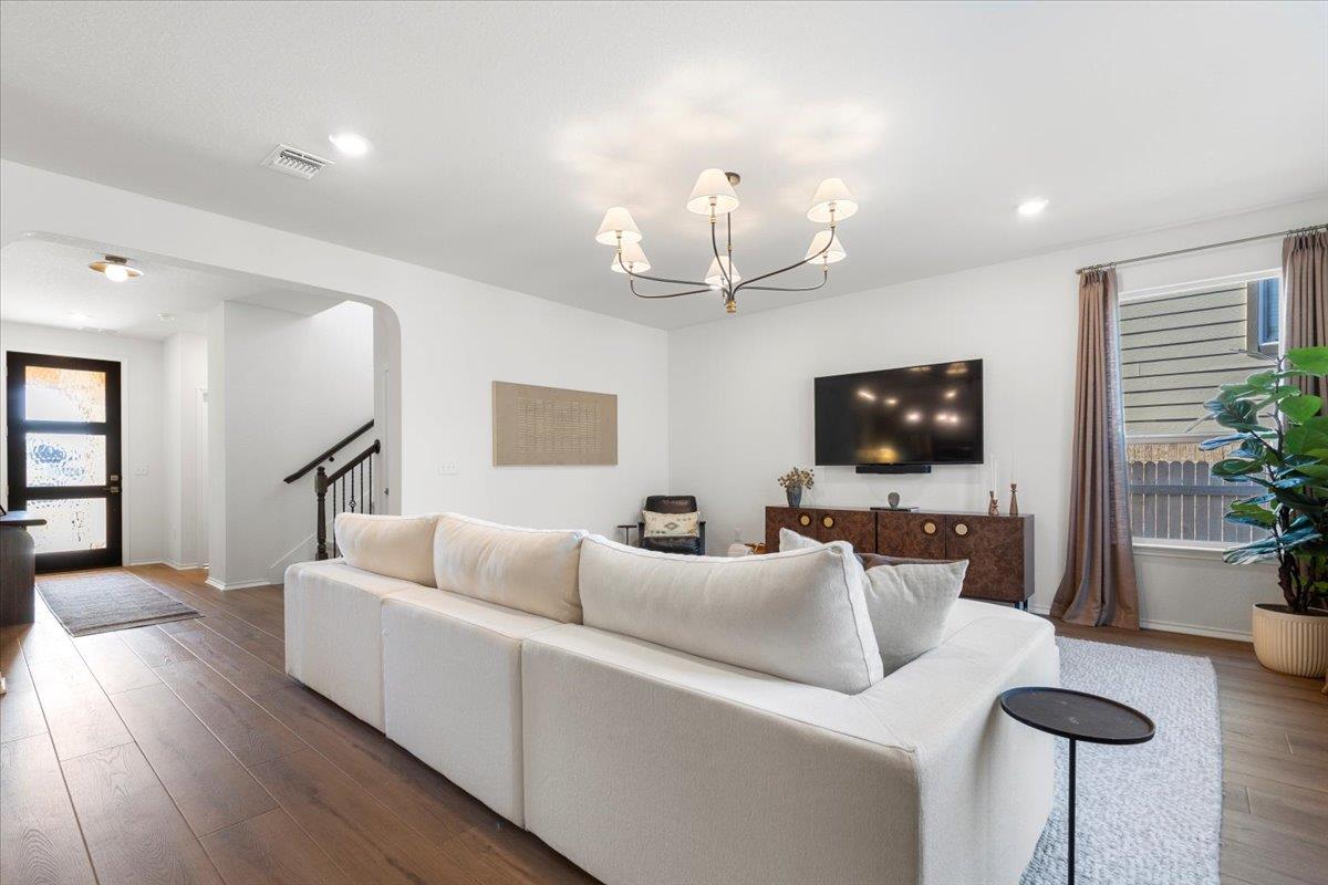 7010 Harvest Trail Dr, Austin, TX 78736