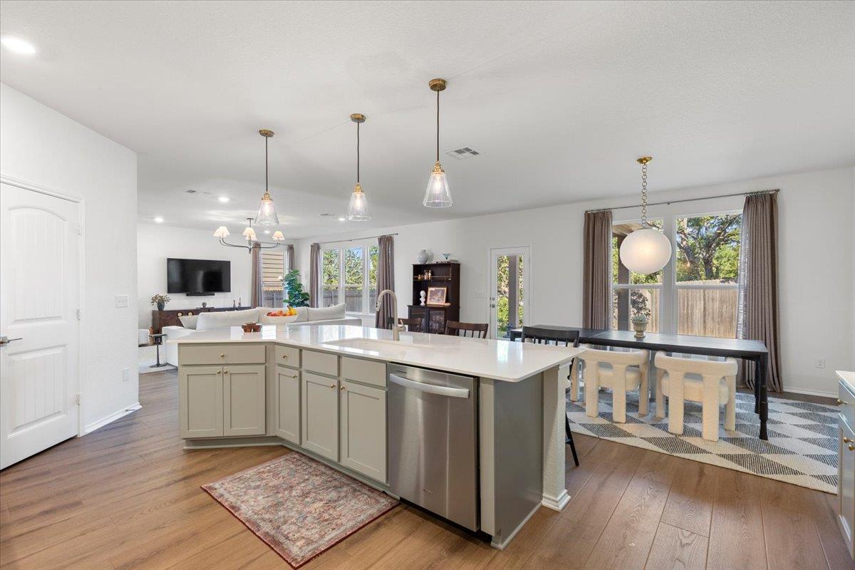 7010 Harvest Trail Dr, Austin, TX 78736