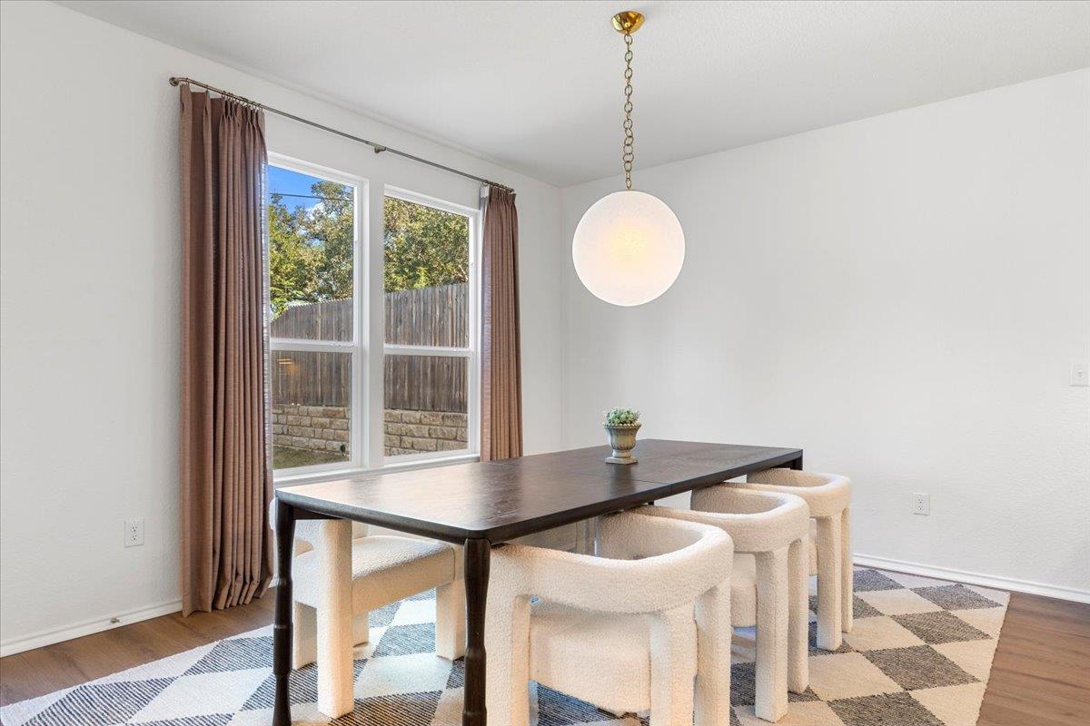 7010 Harvest Trail Dr, Austin, TX 78736