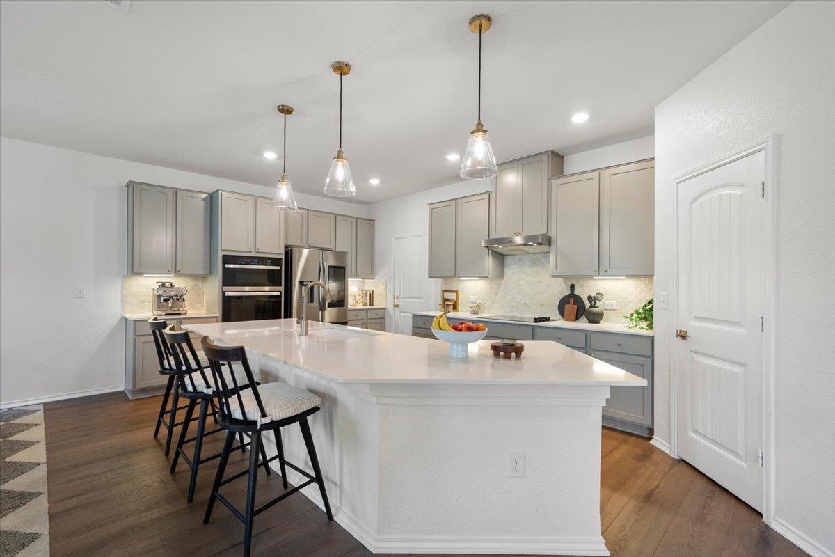 7010 Harvest Trail Dr, Austin, TX 78736