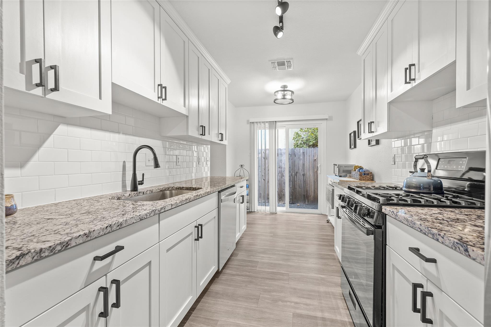 12003 Thompkins Dr, Austin, TX 78753