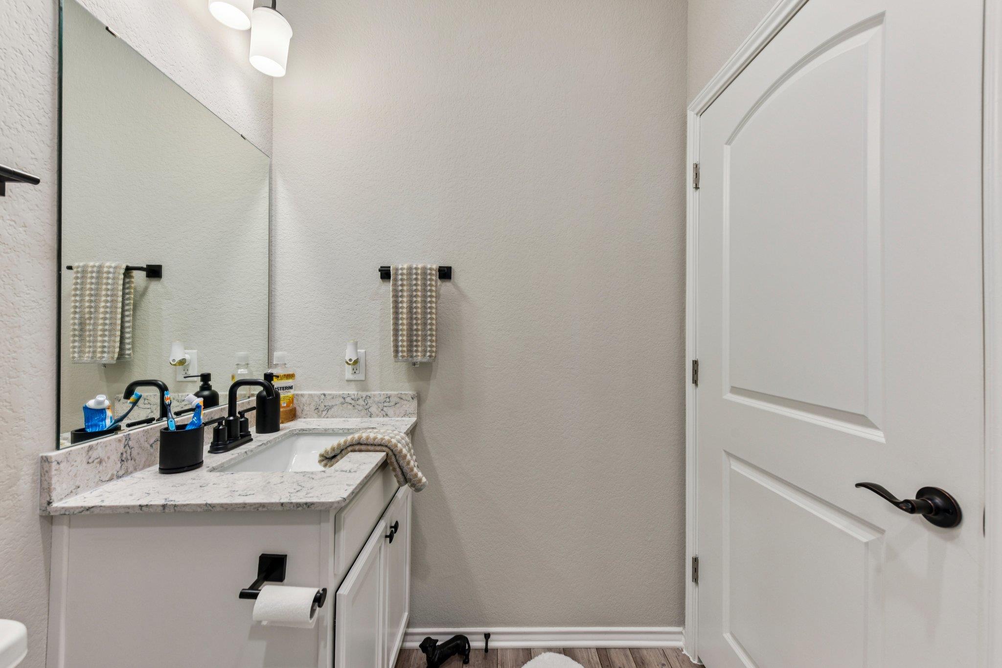 106 Kitty Hawk Rd, Georgetown, TX 78633