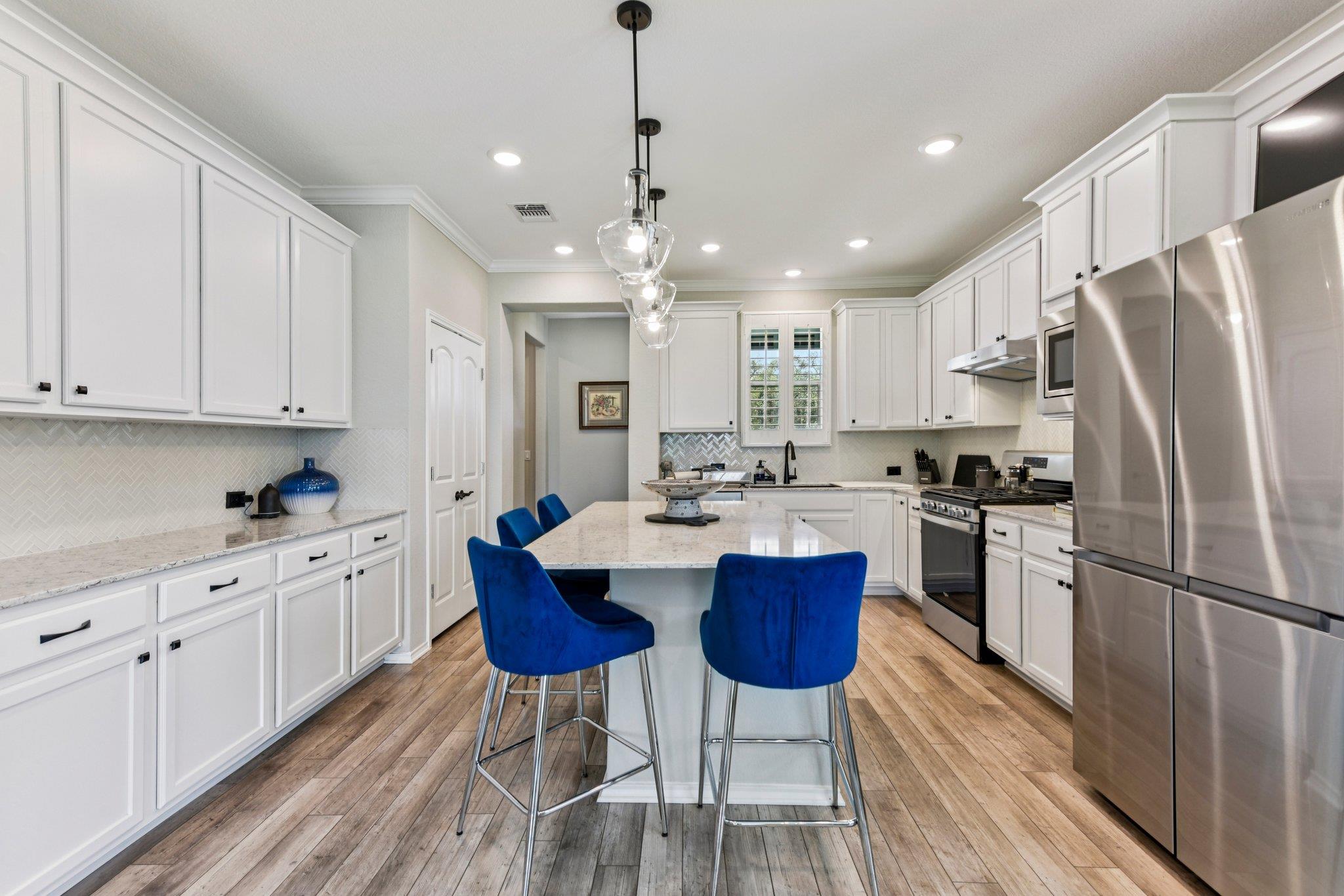 106 Kitty Hawk Rd, Georgetown, TX 78633