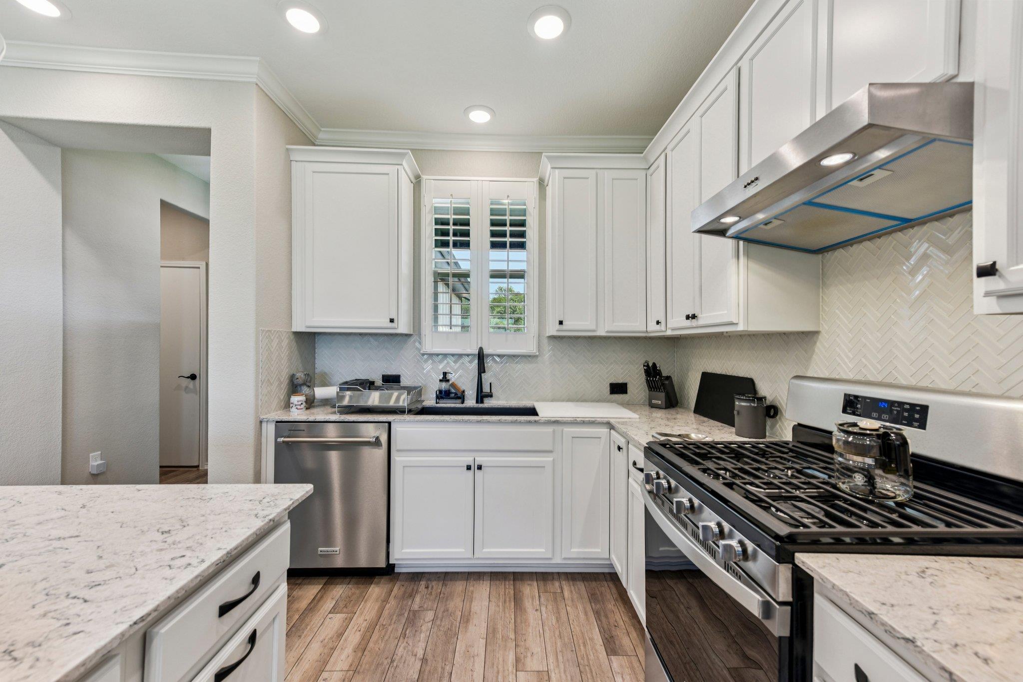 106 Kitty Hawk Rd, Georgetown, TX 78633