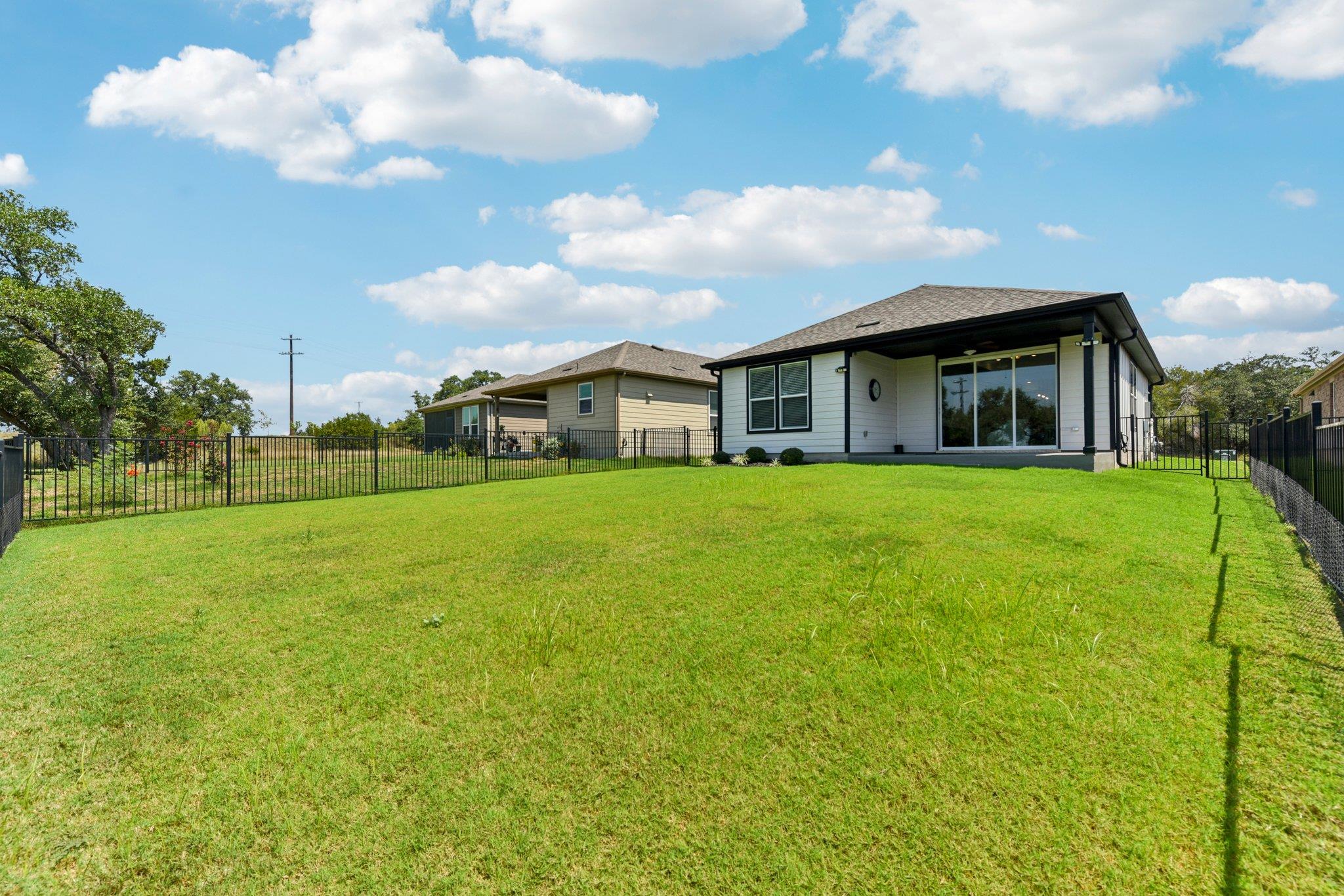 106 Kitty Hawk Rd, Georgetown, TX 78633