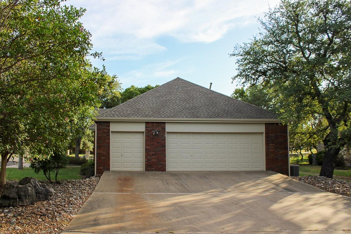 106 Vandeventer Dr, Burnet, TX 78611