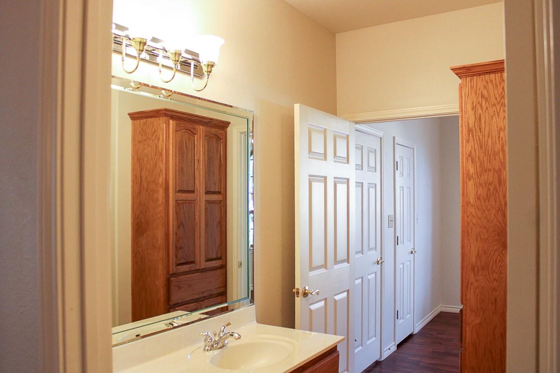 106 Vandeventer Dr, Burnet, TX 78611